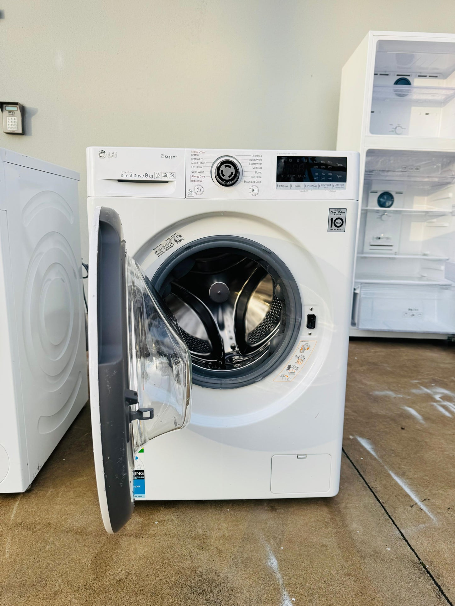 LG 9KGS FRONT LOADER WASHING MACHINE