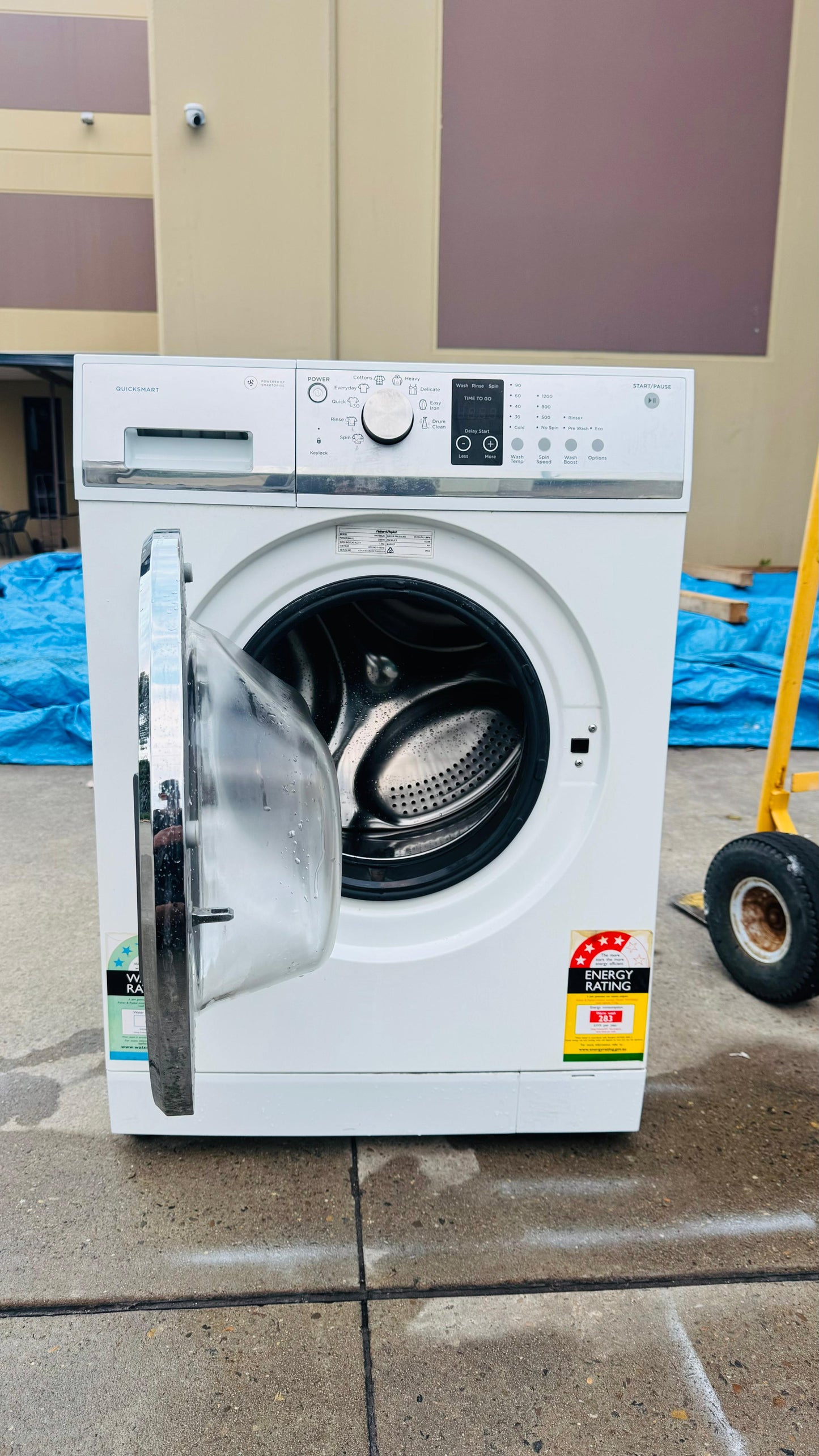 FISHER AND PAYKEL 7.5KGS FRONT LOADER WASHING MACHINE