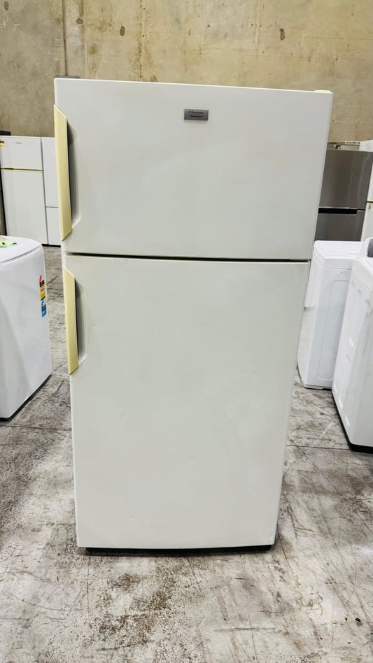 KELVINATOR 517 LITRES FRIDGE FREEZER