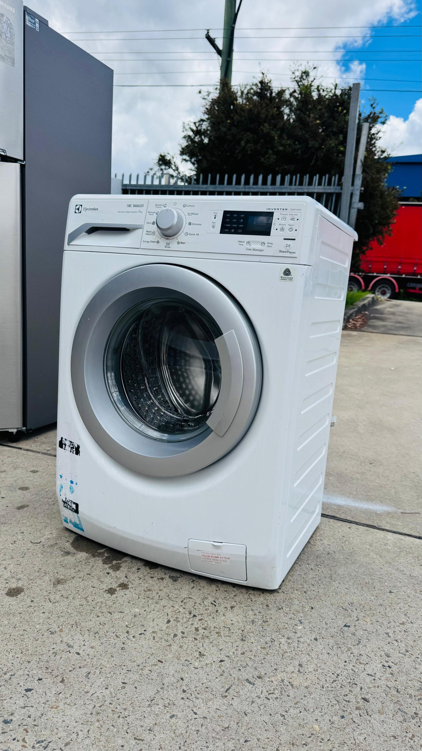 ELECTROLUX 7KGS FRONT LOADER WASHING MACHINE