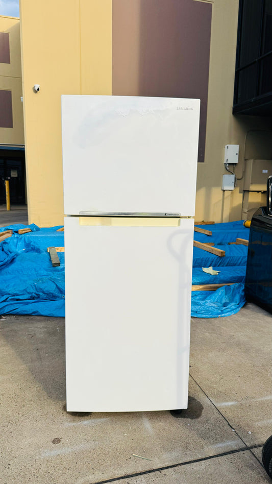 SAMSUNG 400 LITRES FRIDGE FREEZER
