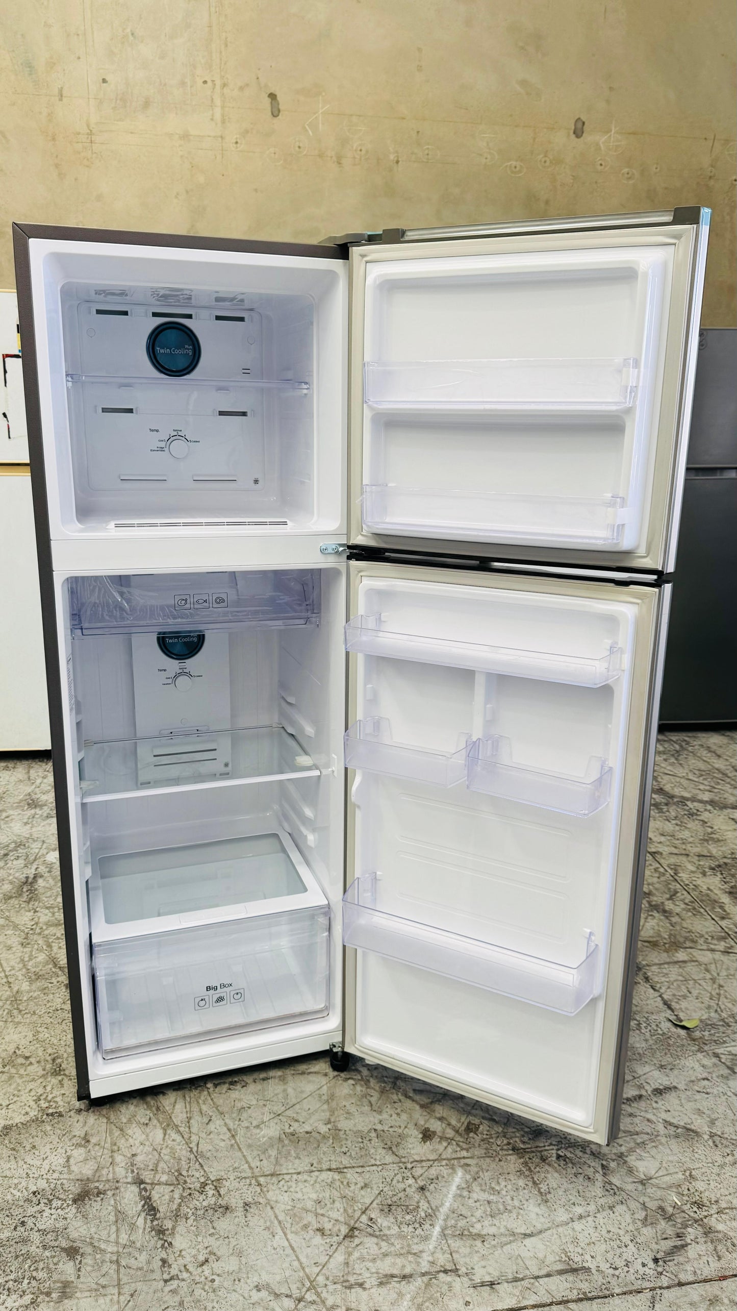 SAMSUNG 343 LITRES FRIDGE FREEZER