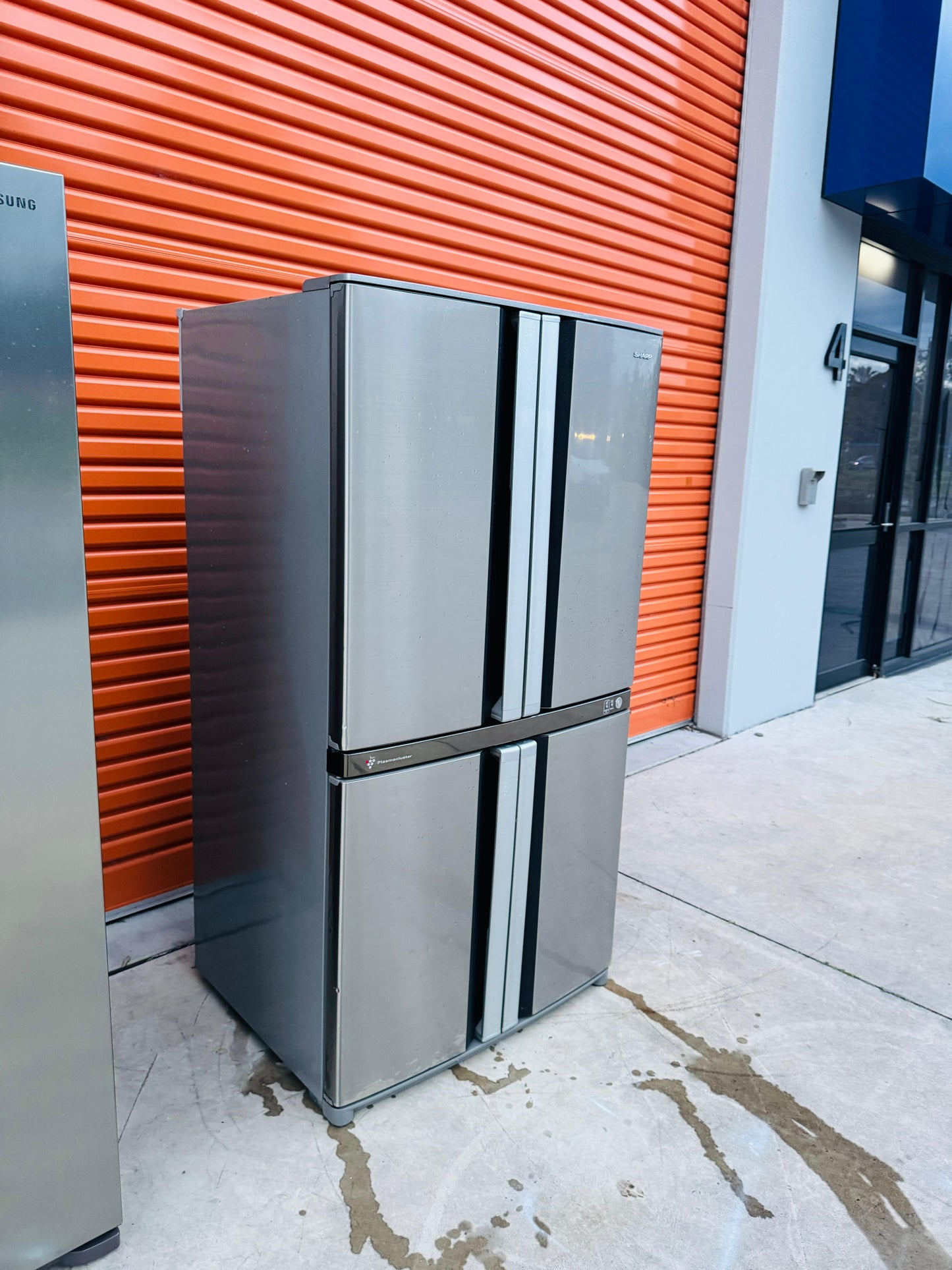 SHARP QUAD DOOR 602 LITRES FRIDGE FREEZER