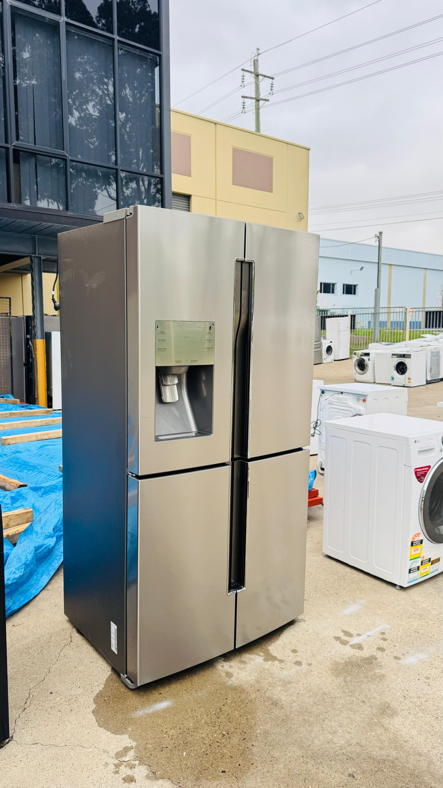 SAMSUNG 719 LITRES QUAD DOOR FRIDGE FREEZER