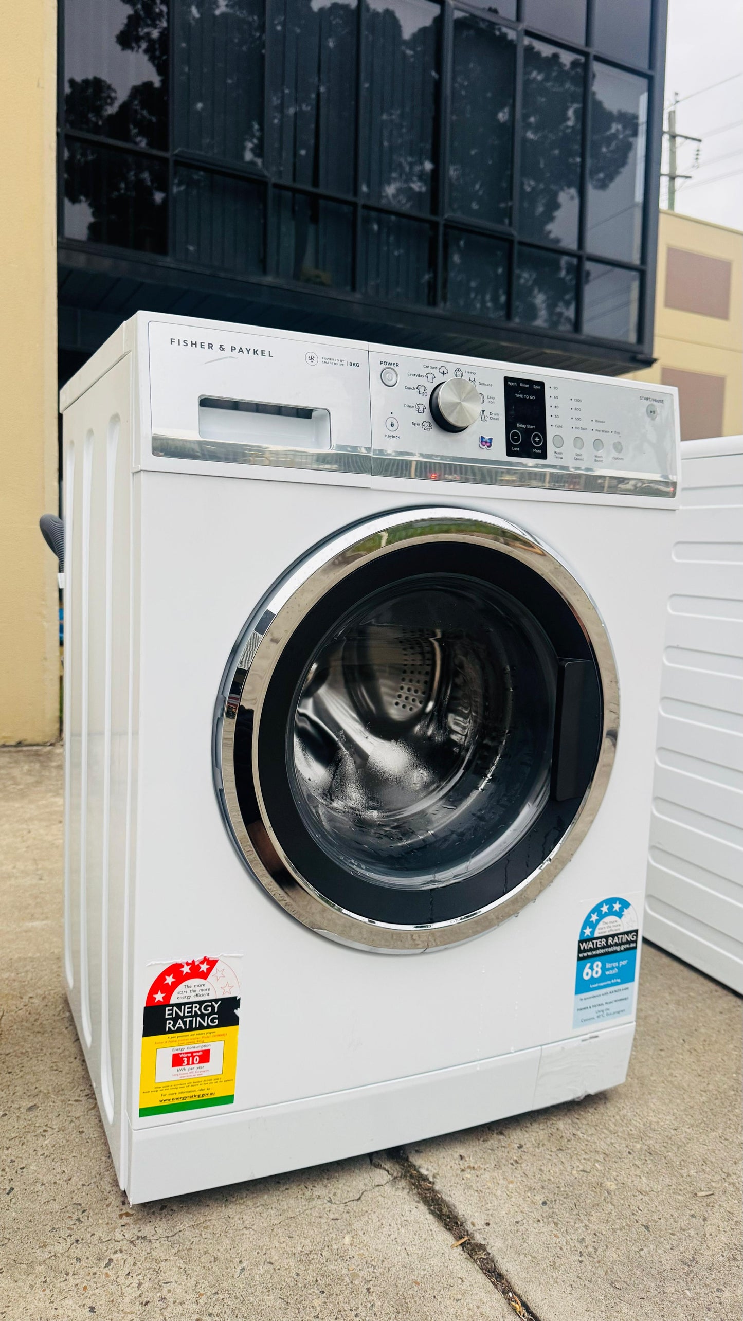 FISHER AND PAYKEL 8KGS FRONT LOADER WASHING MACHINE