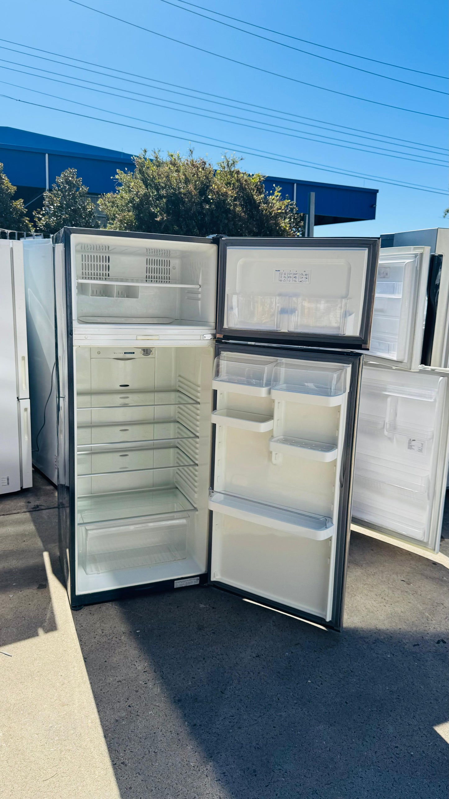 FISHER AND PAYKEL 441 LITRES FRIDGE FREEZER