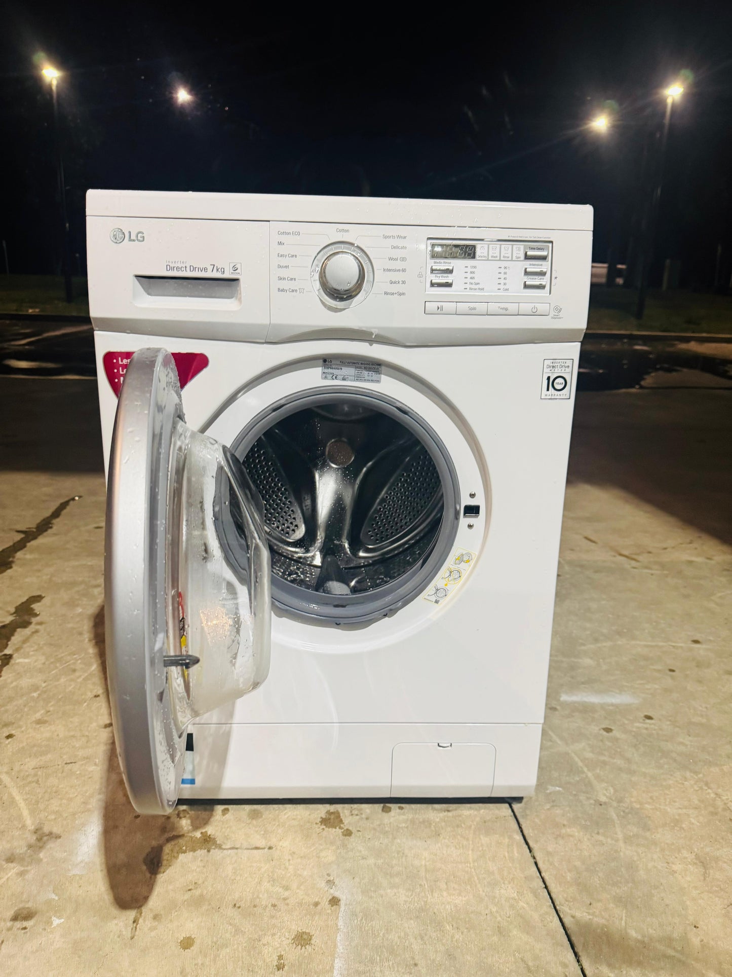 LG 7 KGS FRONT LOADER WASHING MACHINE