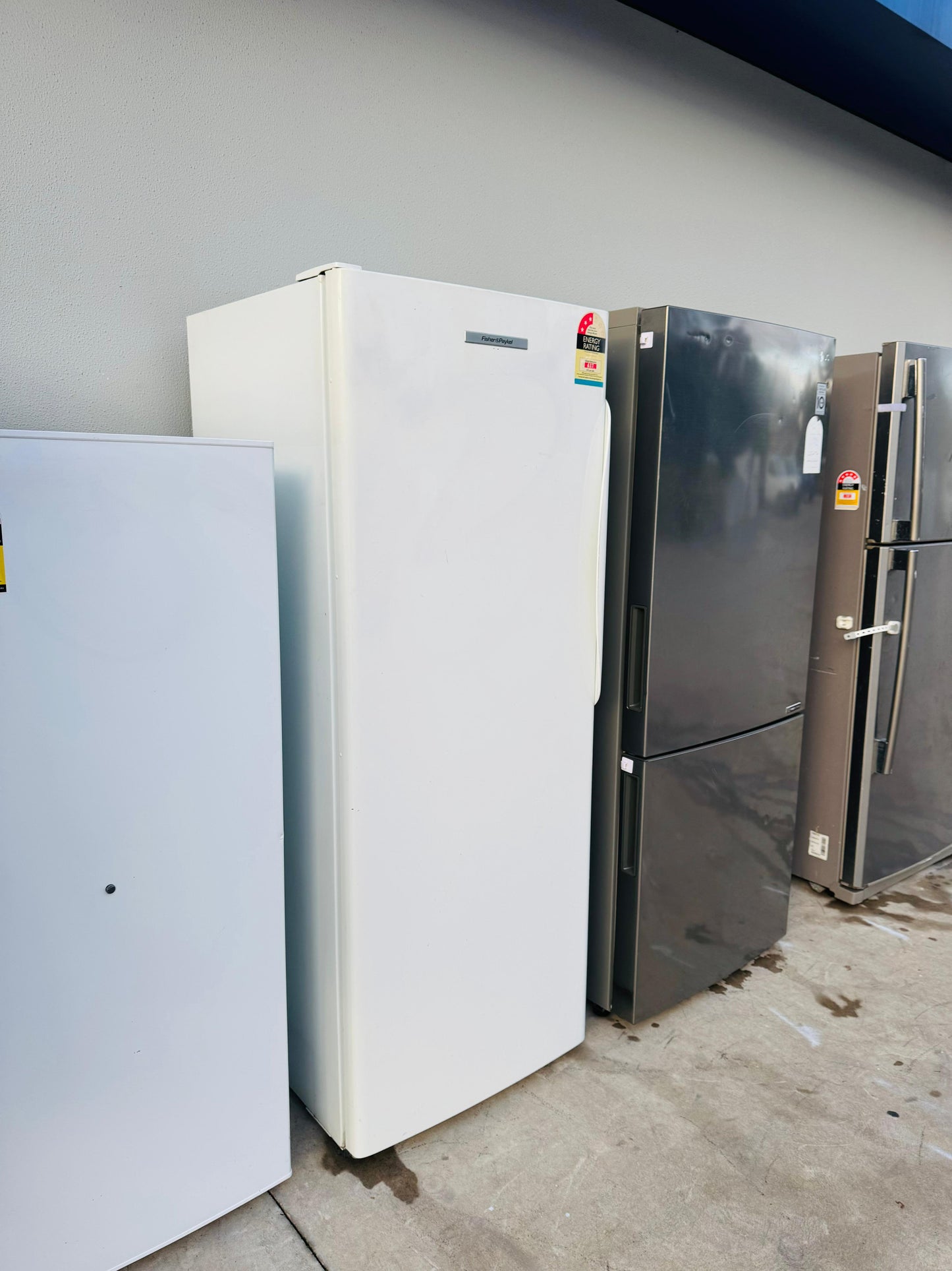 FISHER AND PAYKEL 389 LITRES FREEZER ONLY