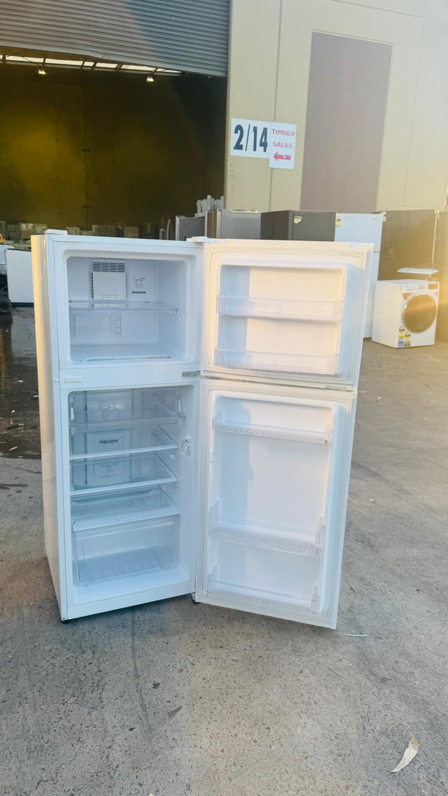 HAIER 222 LITRES FRIDGE FREEZER