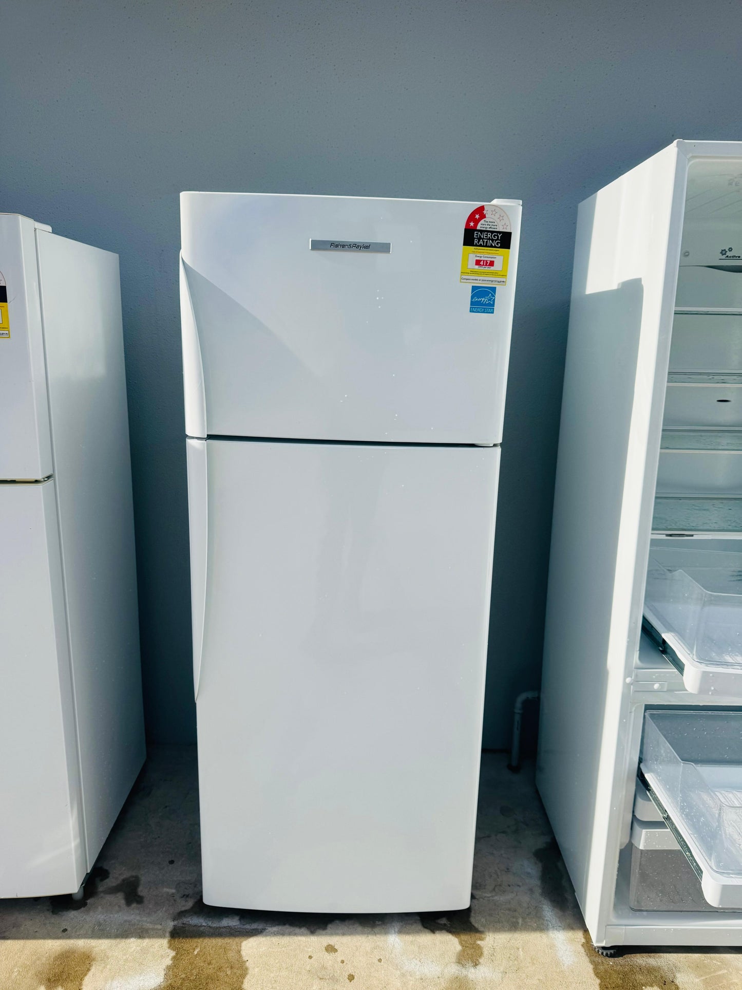 FISHER AND PAYKEL 380 LITRES FRIDGE FREEZER