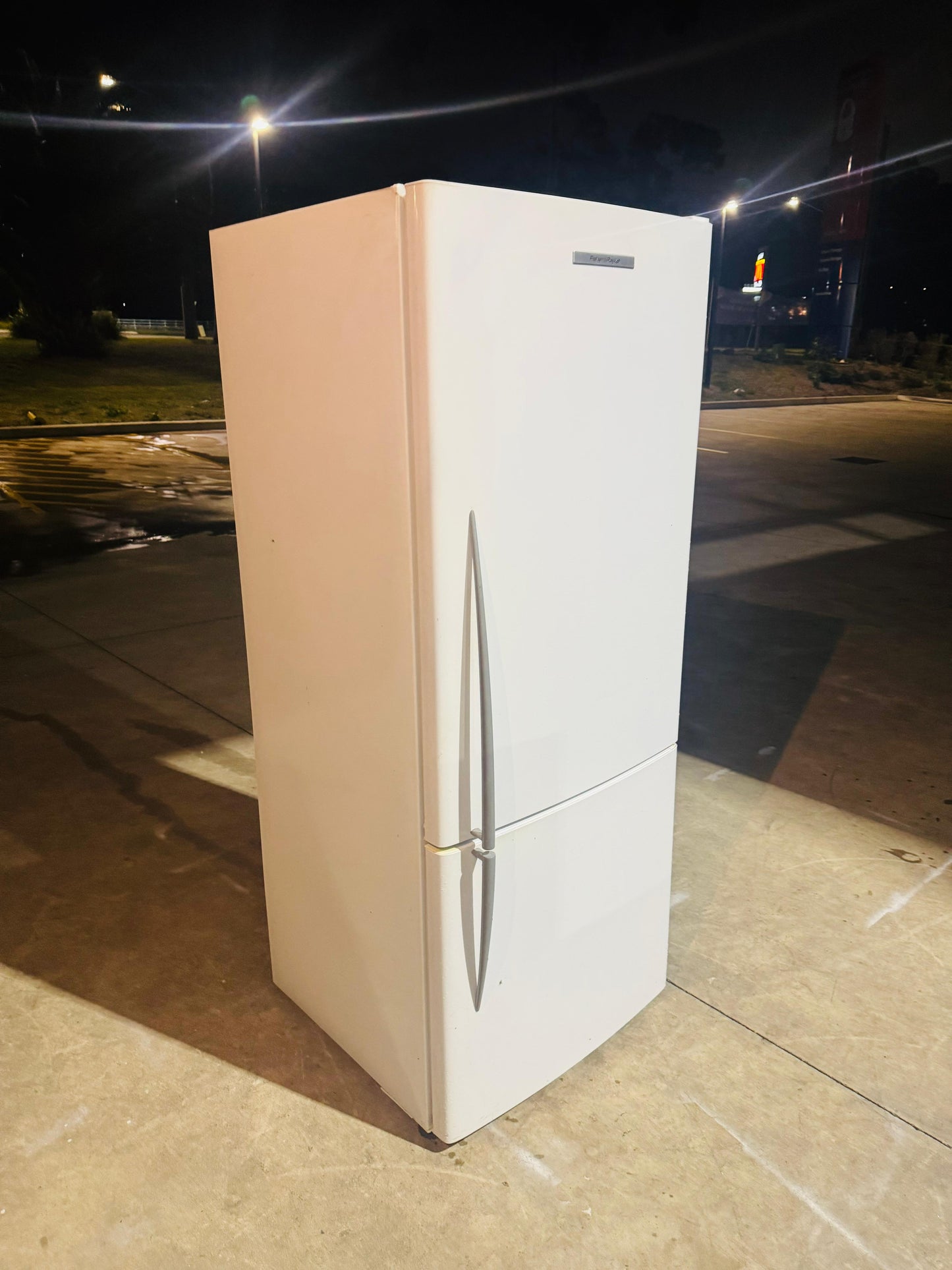 FISHER AND PAYKEL 442 LITRES FRIDGE FREEZER