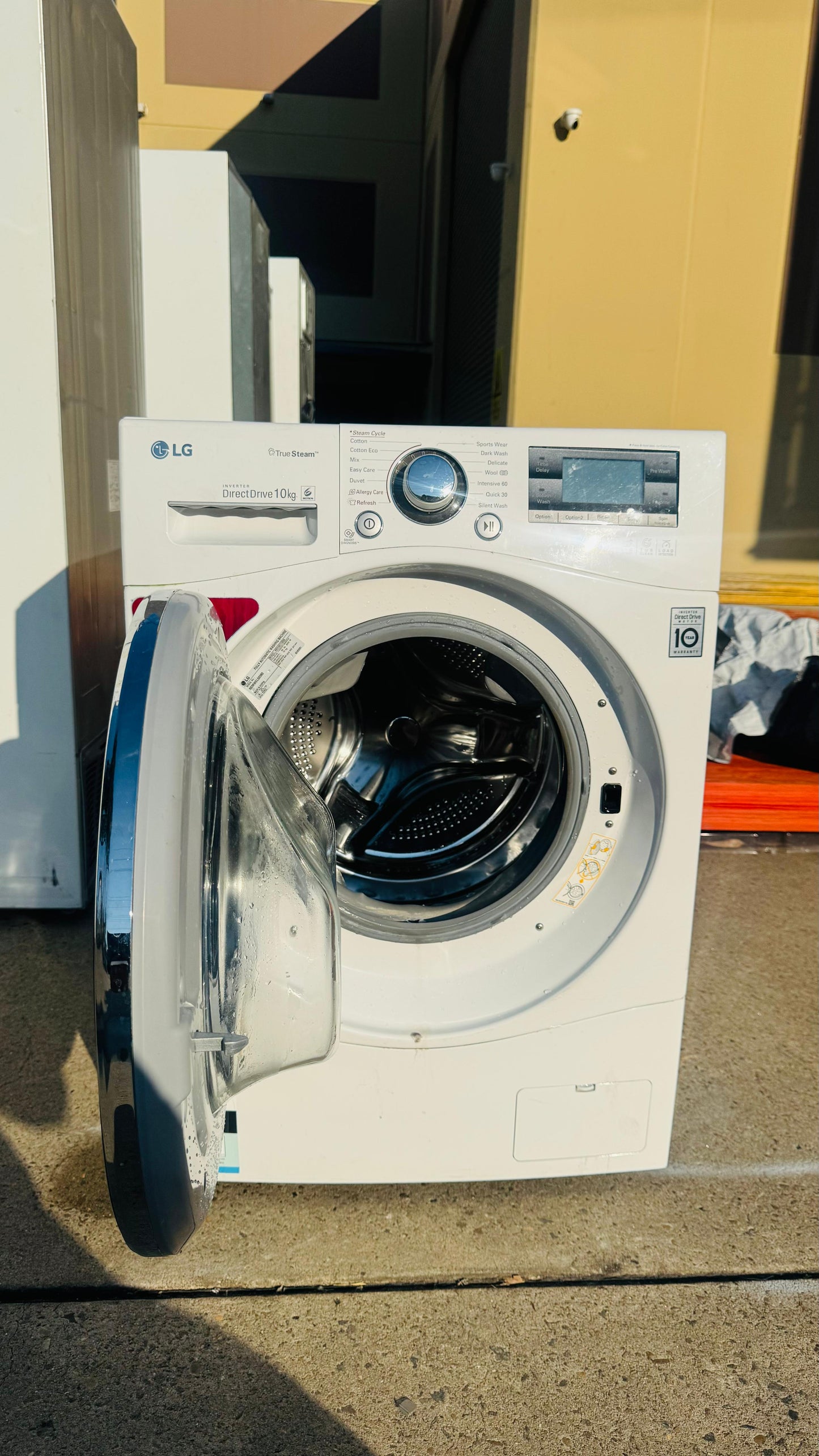 LG 10KGS FRONT LOADER WASHING MACHINE