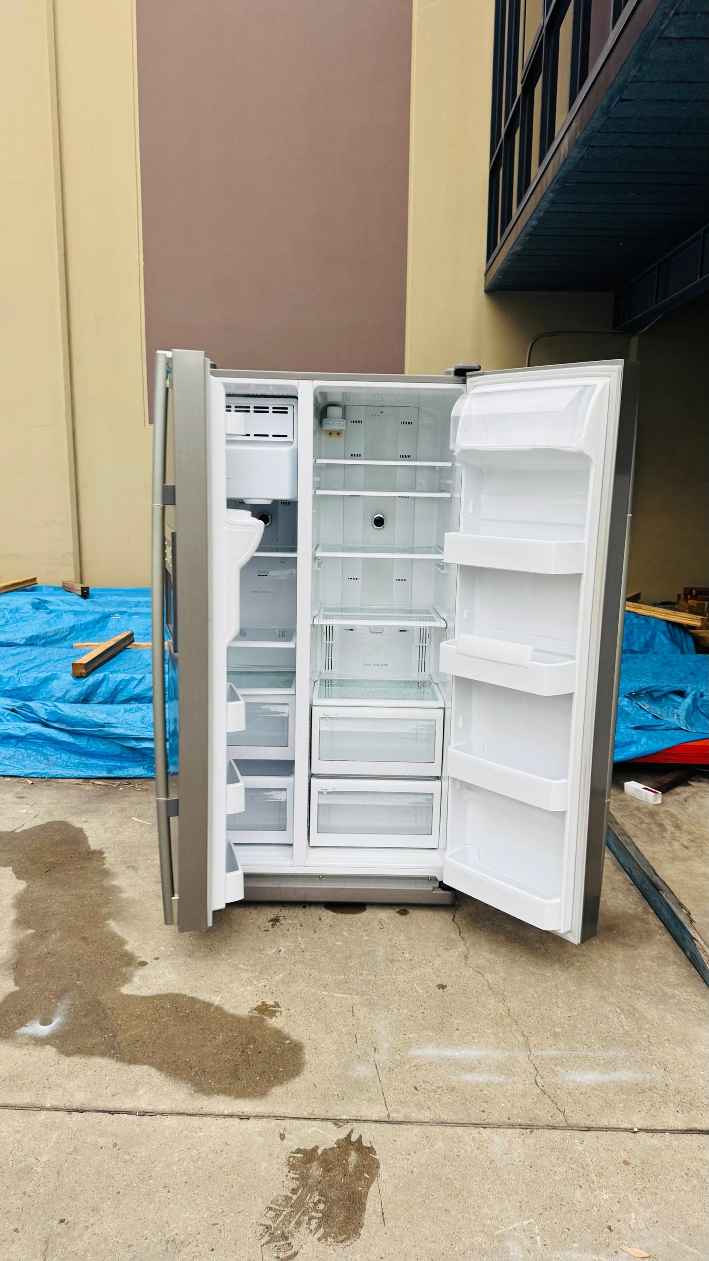 SAMSUNG SIDE BY SIDE 618 LITRES FRIDGE FREEZER