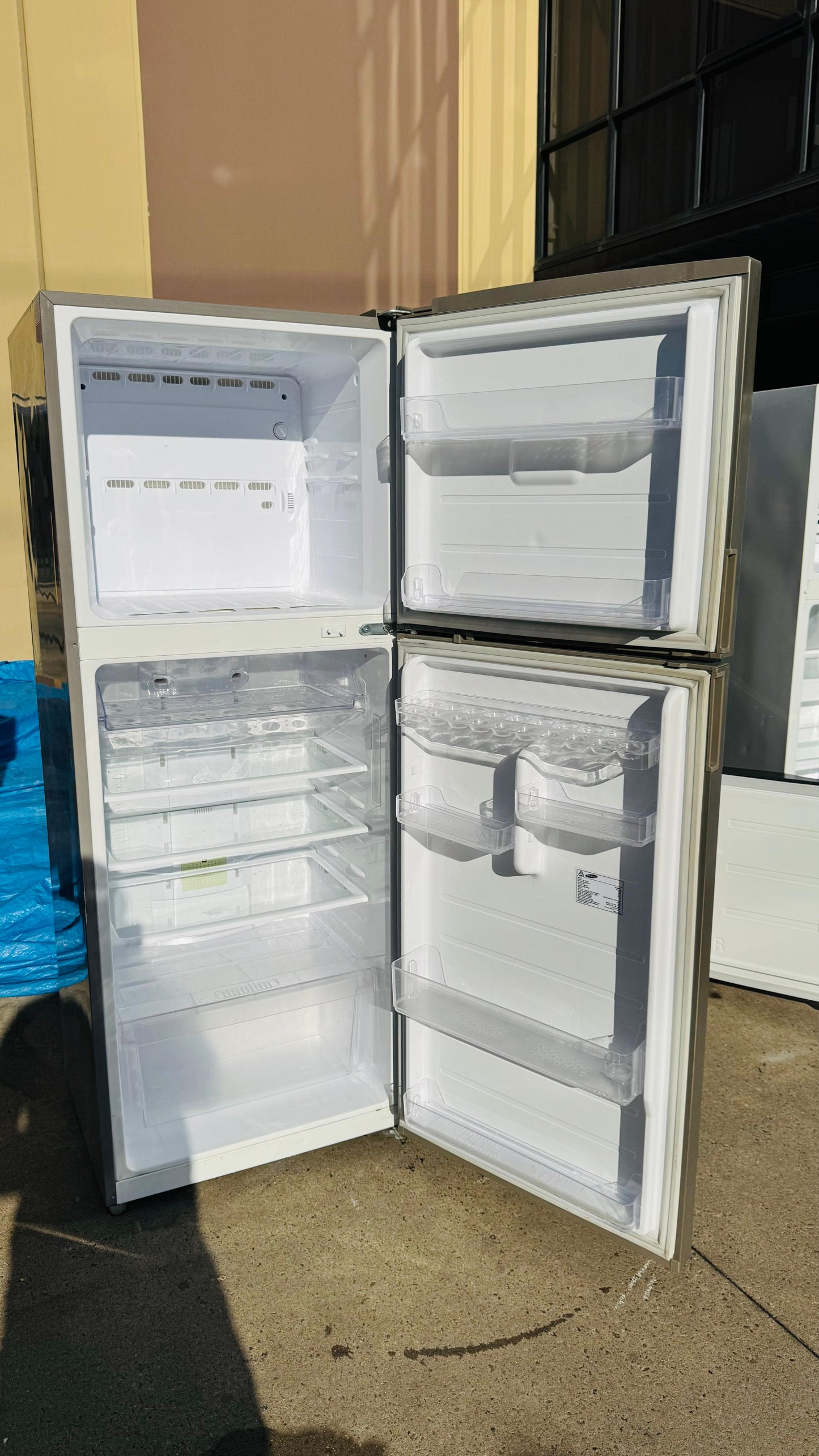 SAMSUNG 390 LITRES FRIDGE FREEZER