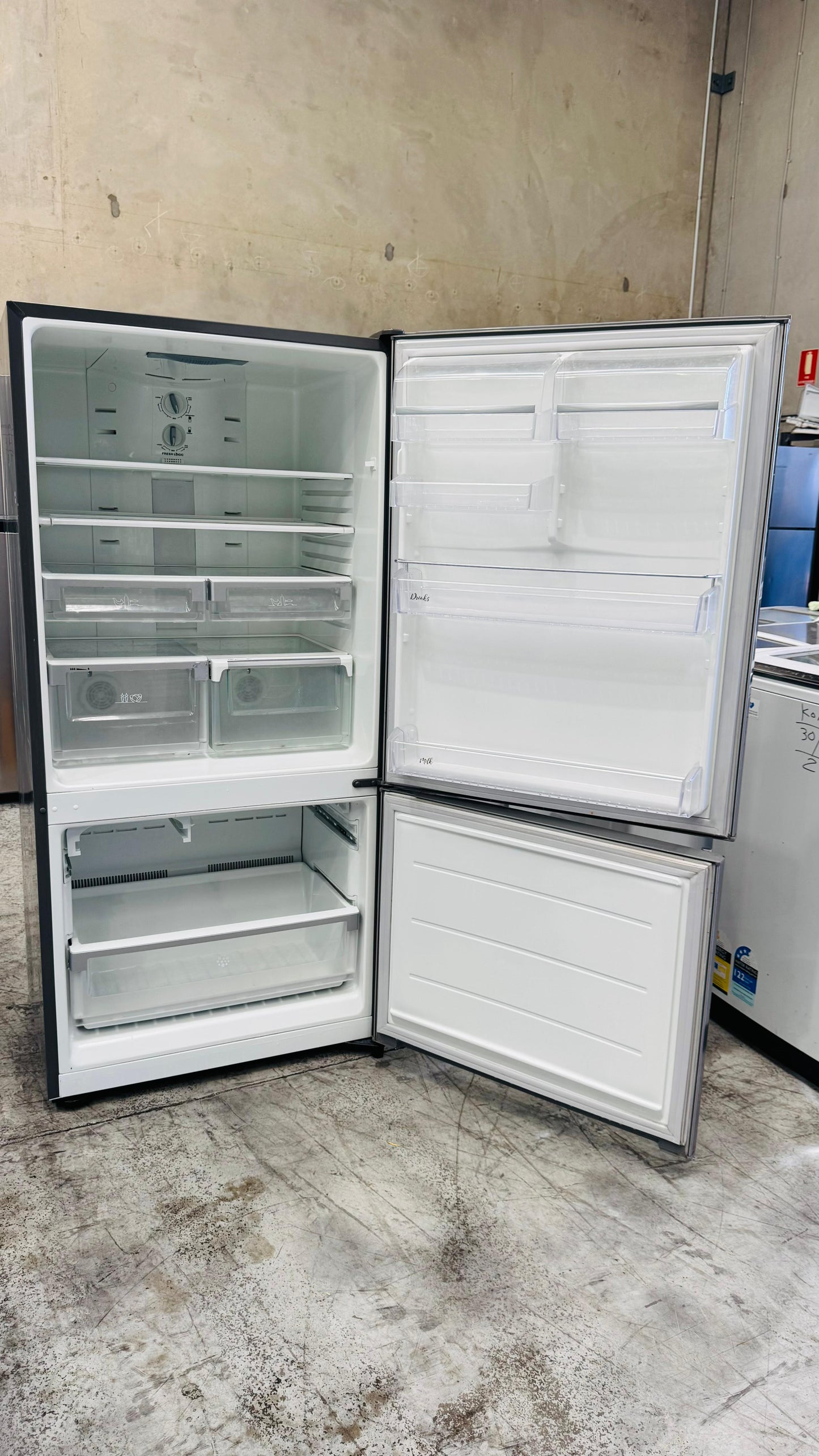 ELECTROLUX 510 LITRES FRIDGE FREEZER