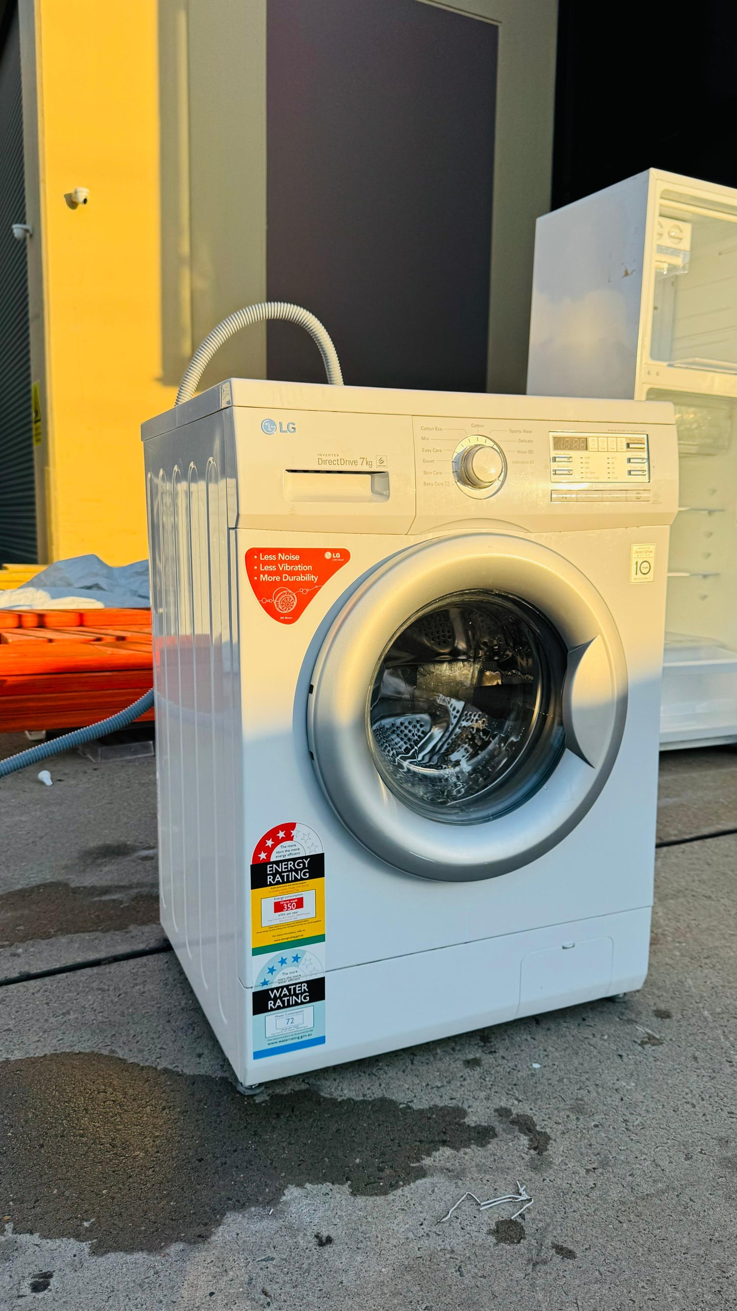 LG 7KGS FRONT LOADER WASHING MACHINE