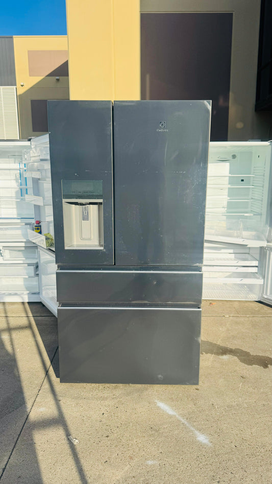 ELECTROLUX FRENCH DOOR 681 LITRES FRIDGE FREEZER