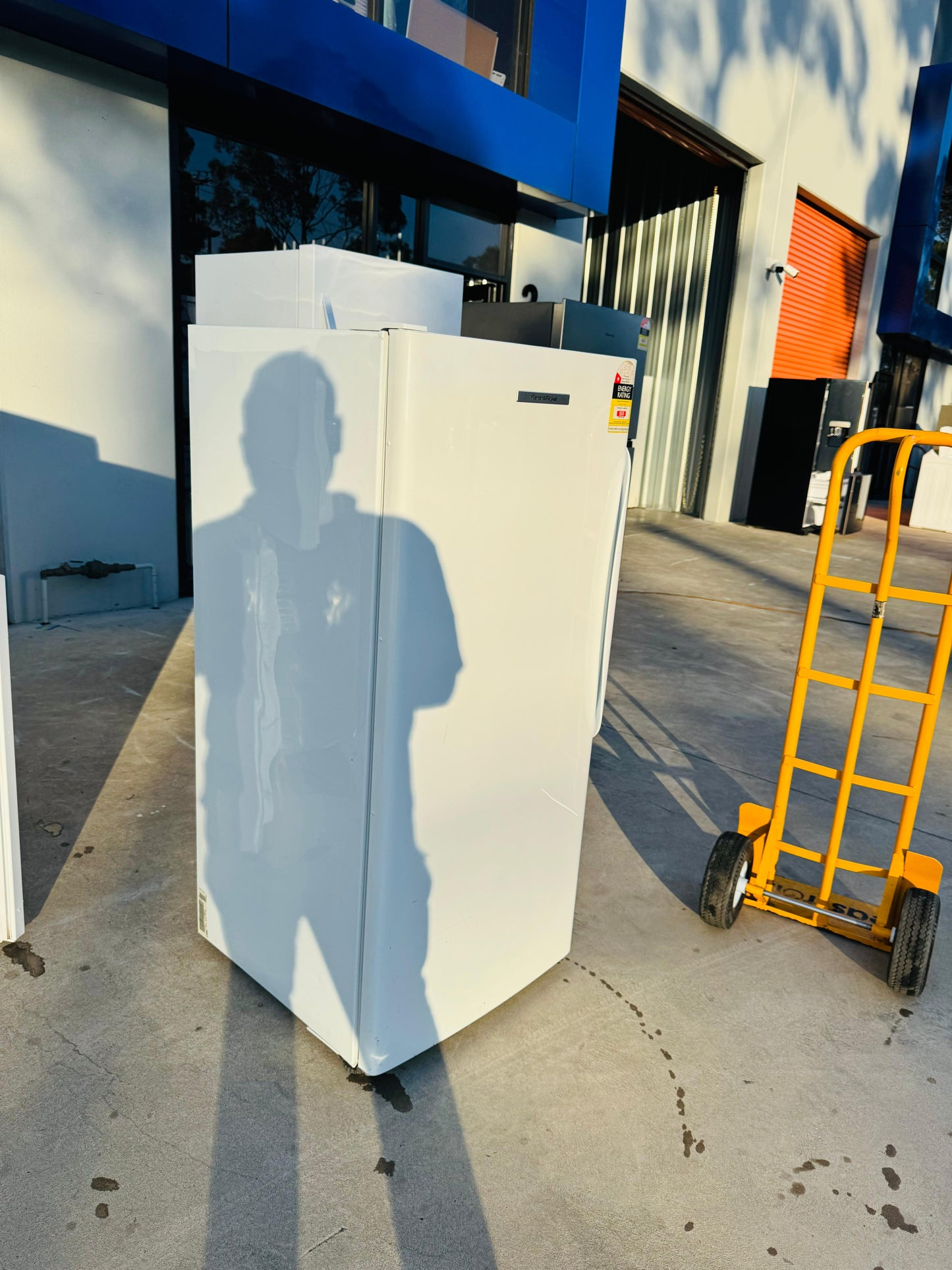 FISHER AND PAYKEL 308 LITRES FREEZER ONLY