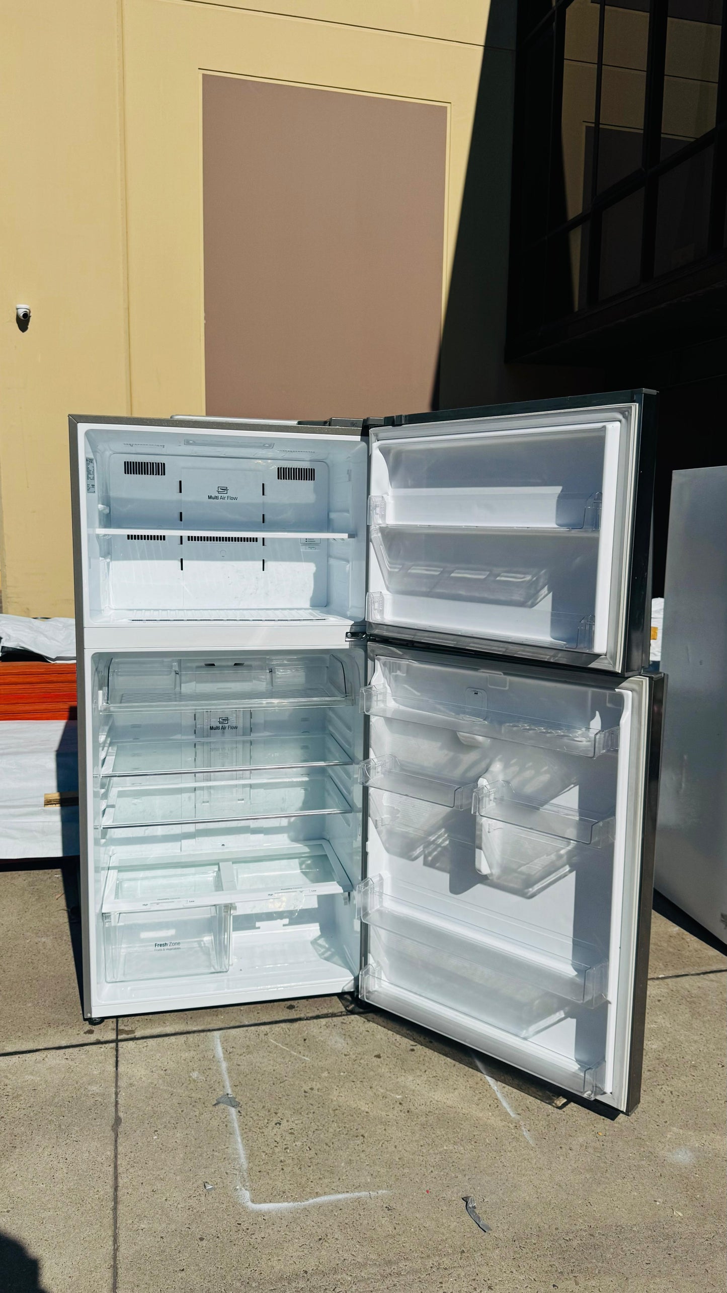 LG 600 LITRES FRIDGE FREEZER