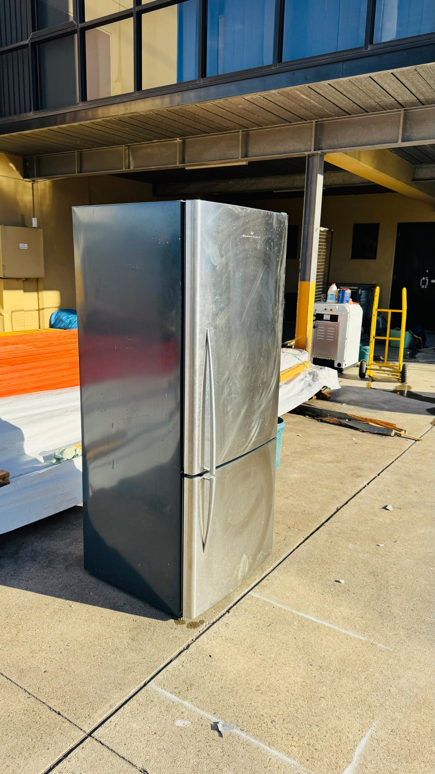 FISHER AND PAYKEL 442 LITRES FRIDGE FREEZER