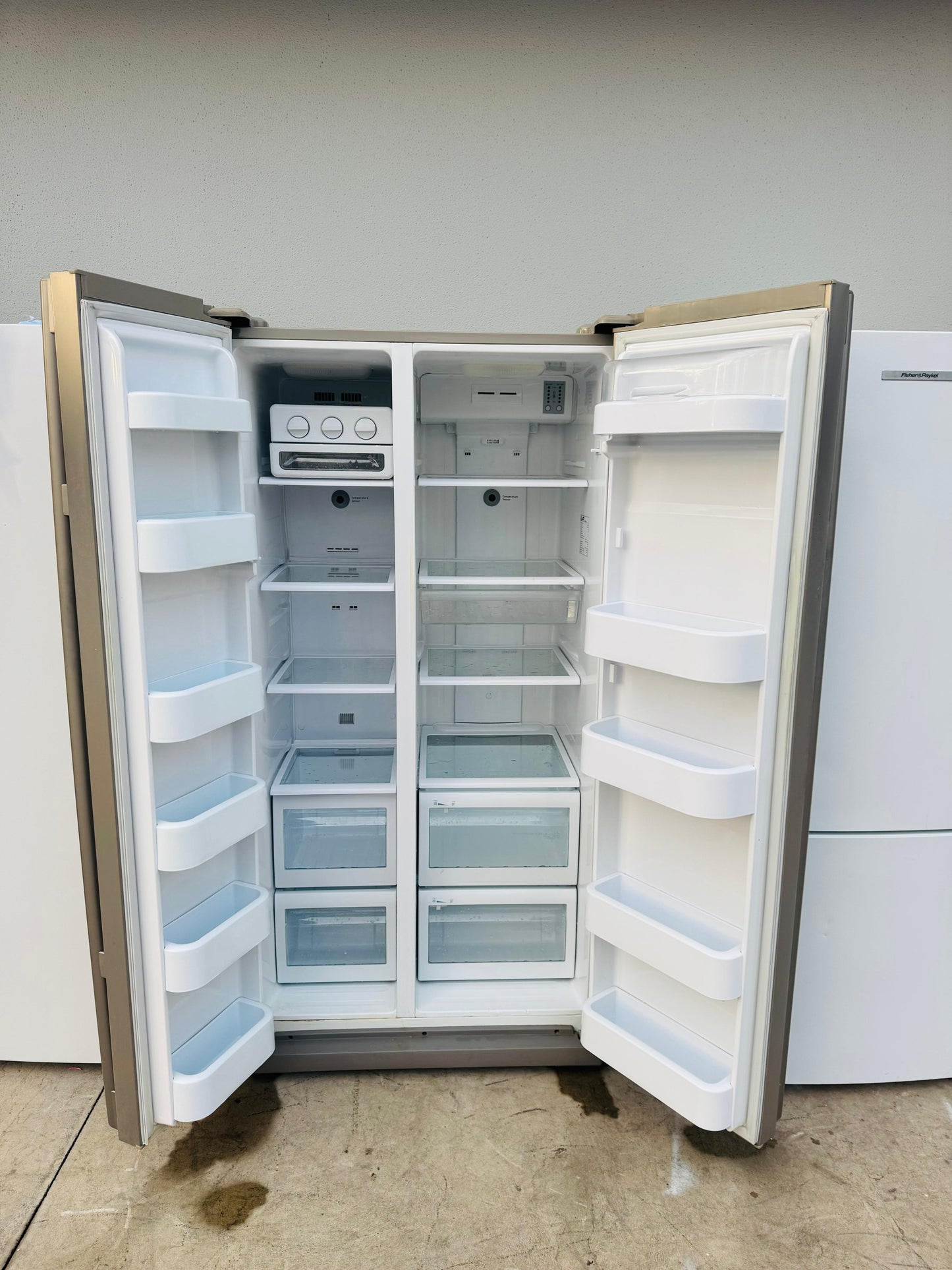 SAMSUNG 539 LITRES SIDE BY SIDE FRIDGE FREEZER