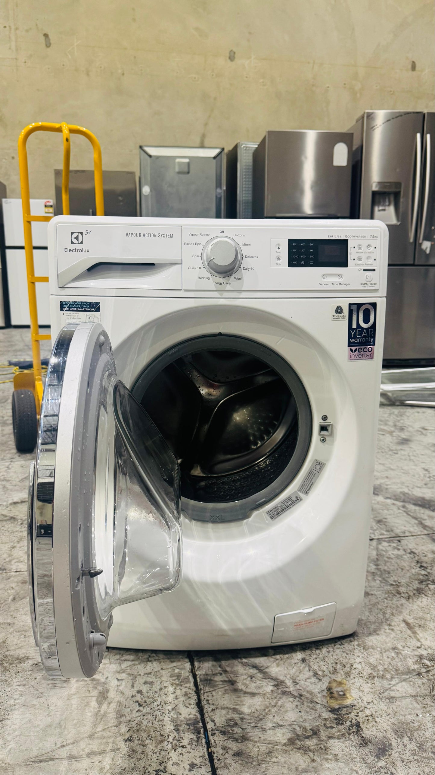 ELECTROLUX 7.5KGS FRONT LOADER WASHING MACHINE