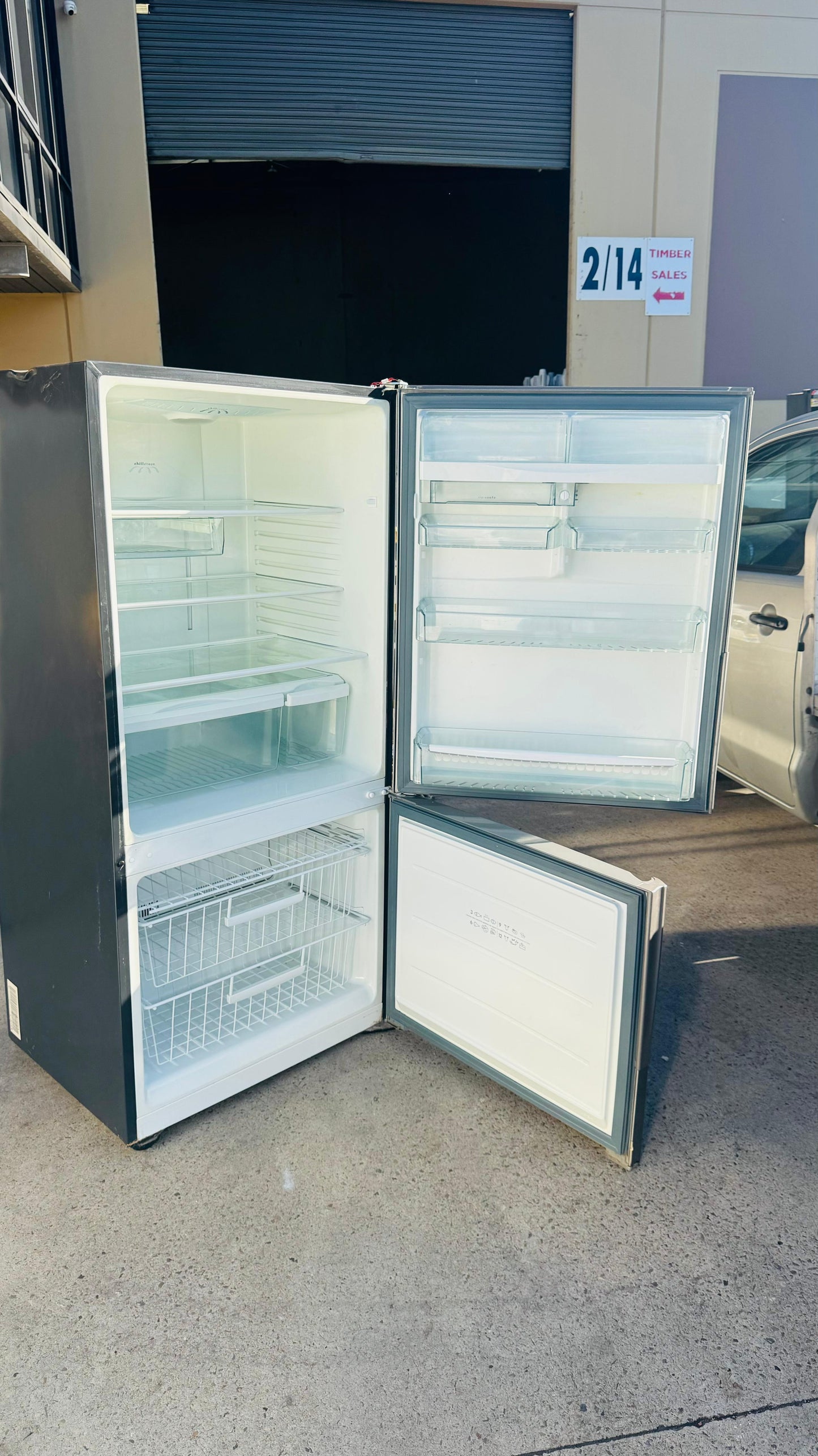WESTINGHOUSE 505 LITRES FRIDGE FREEZER