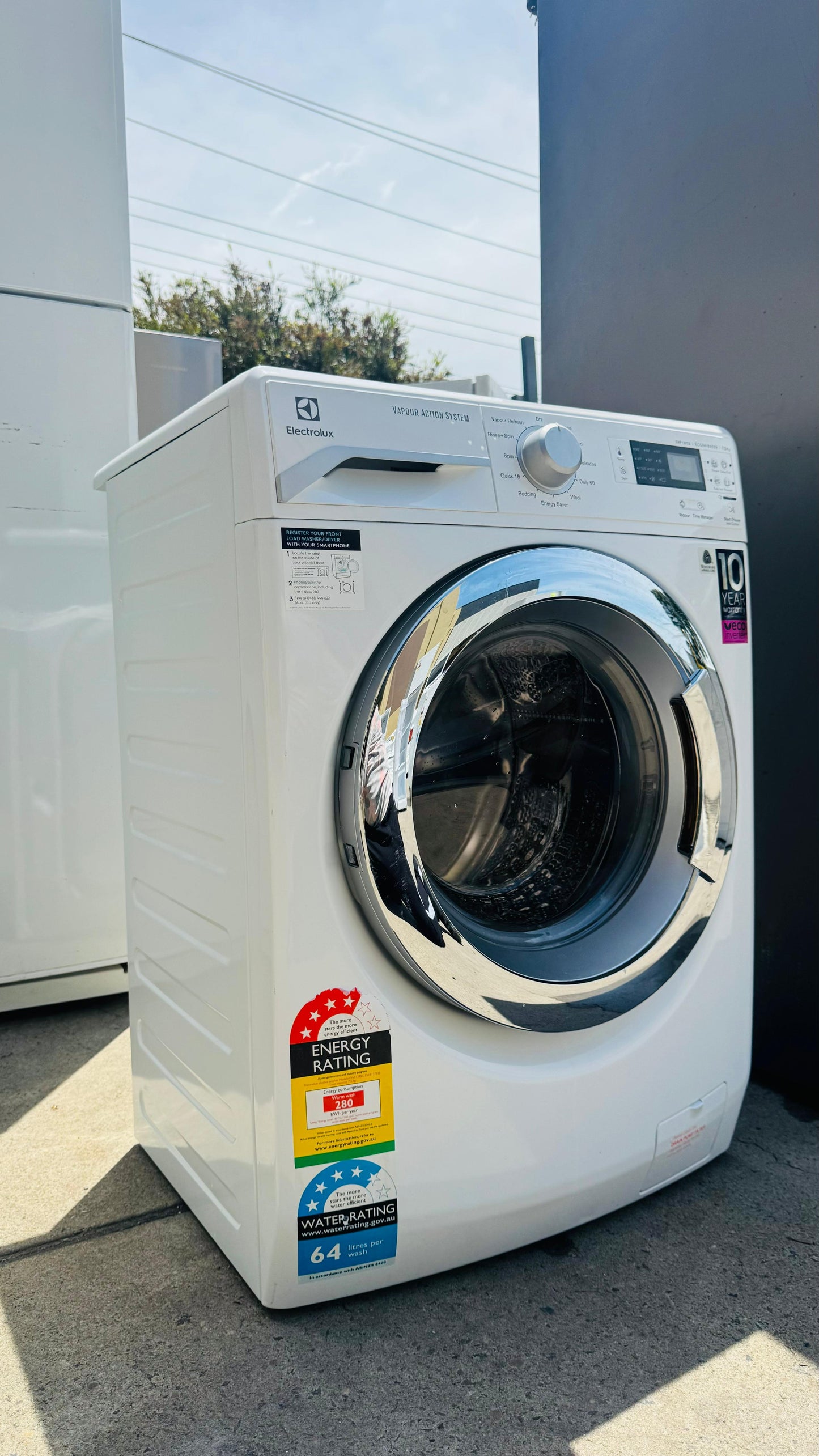 ELECTROLUX 7.5KGS FRONT LOADER WASHING MACHINE