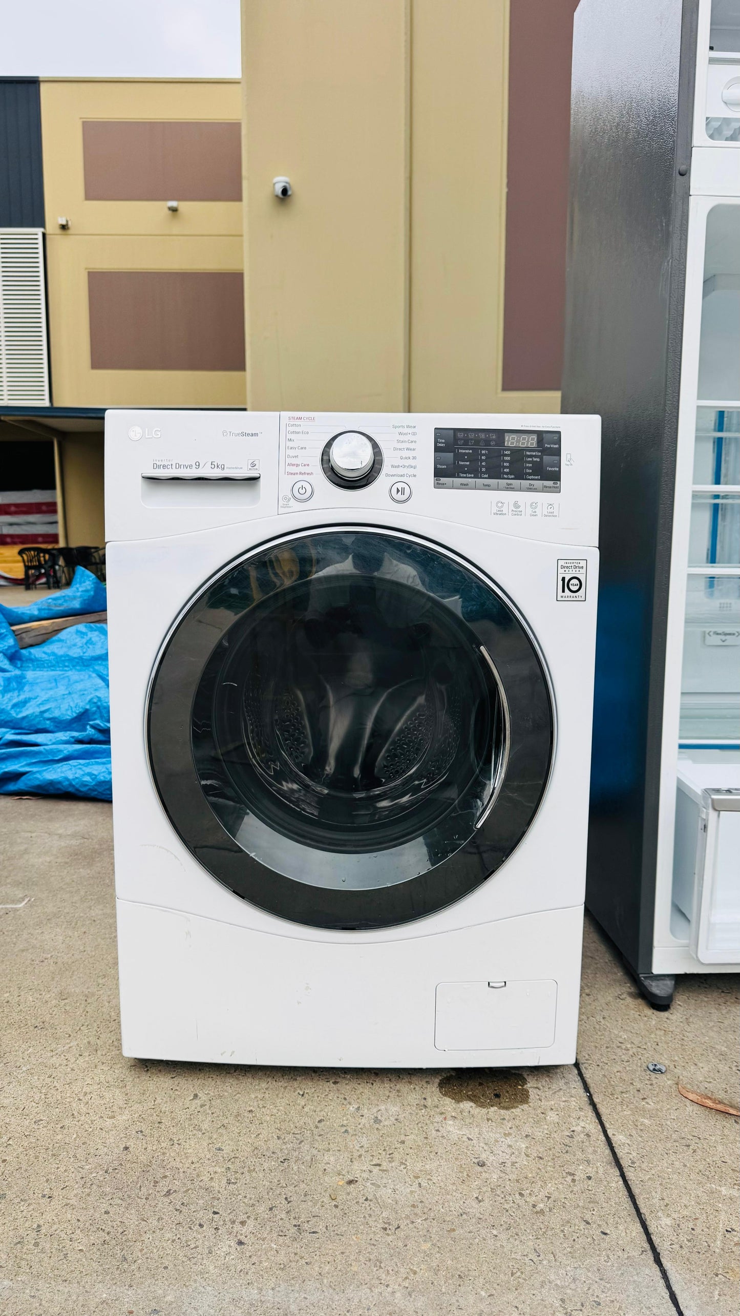 LG 9KGS FRONT LOADER WASHING MACHINE