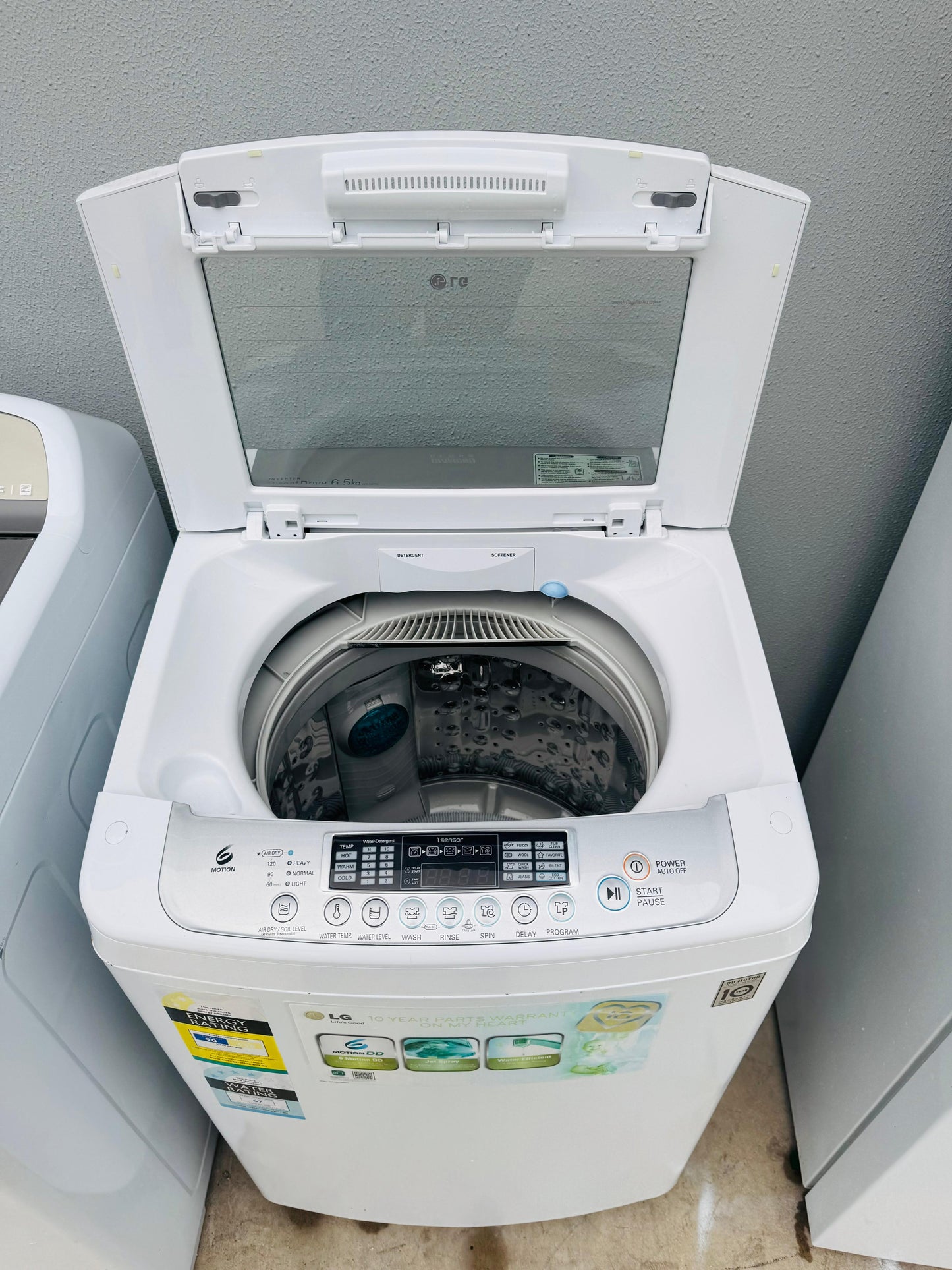 LG 6.5KGS TOP LOADER WASHING MACHINE