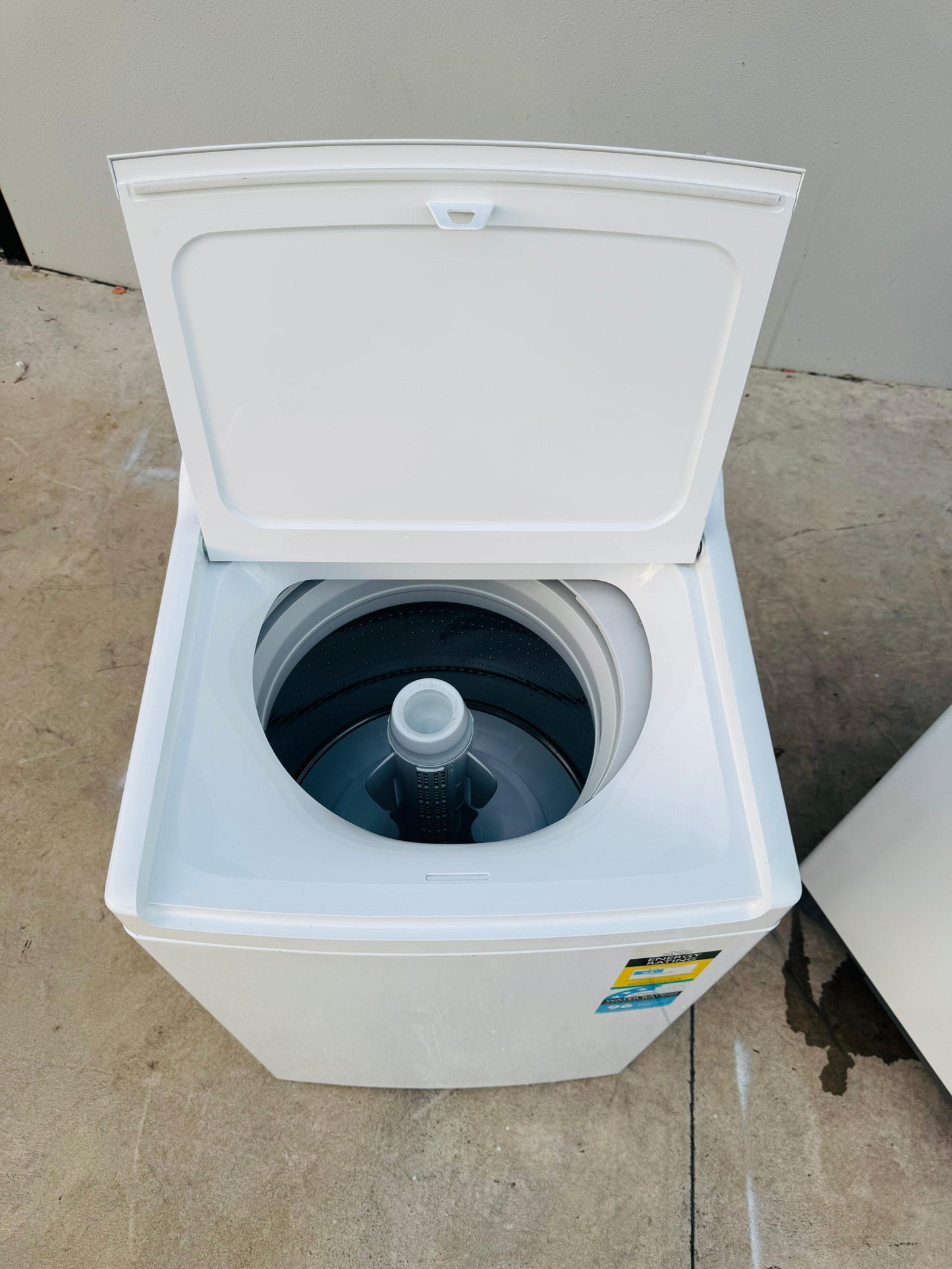 FISHER AND PAYKEL 8.5 KGS TOP LOADER WASHING MACHINE
