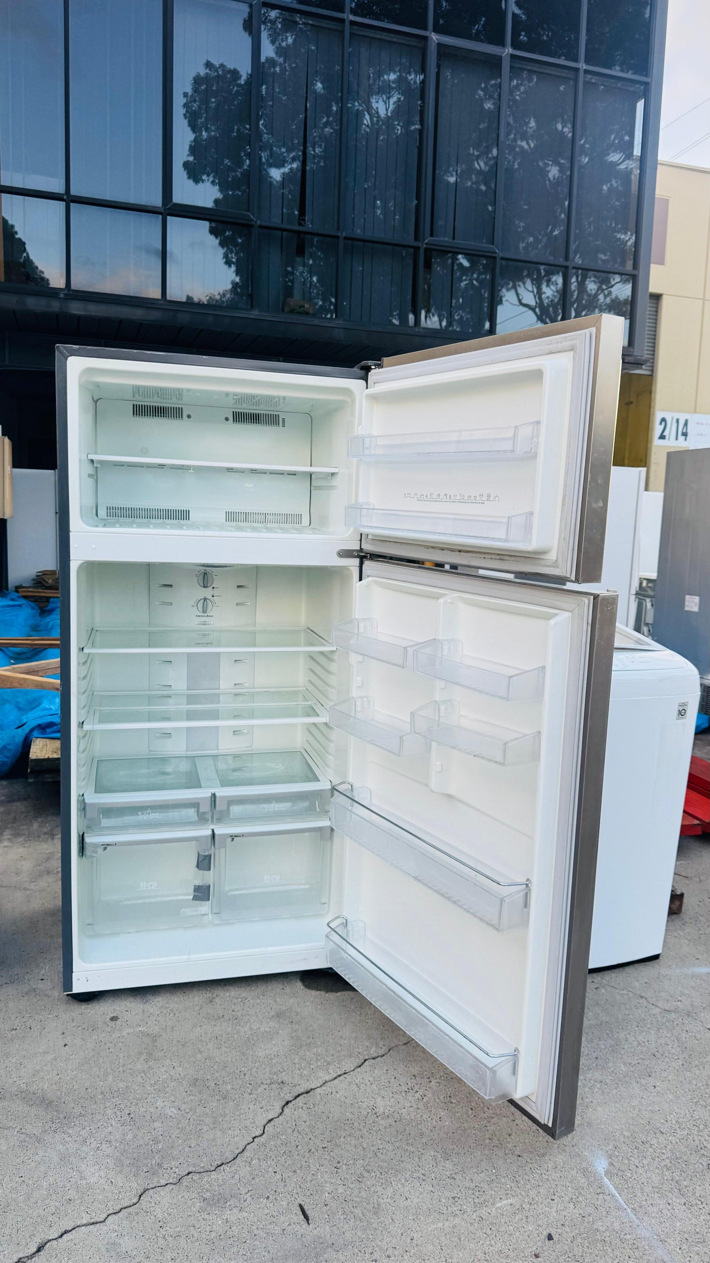 ELECTROLUX 520 LITRES FRIDGE FREEZER