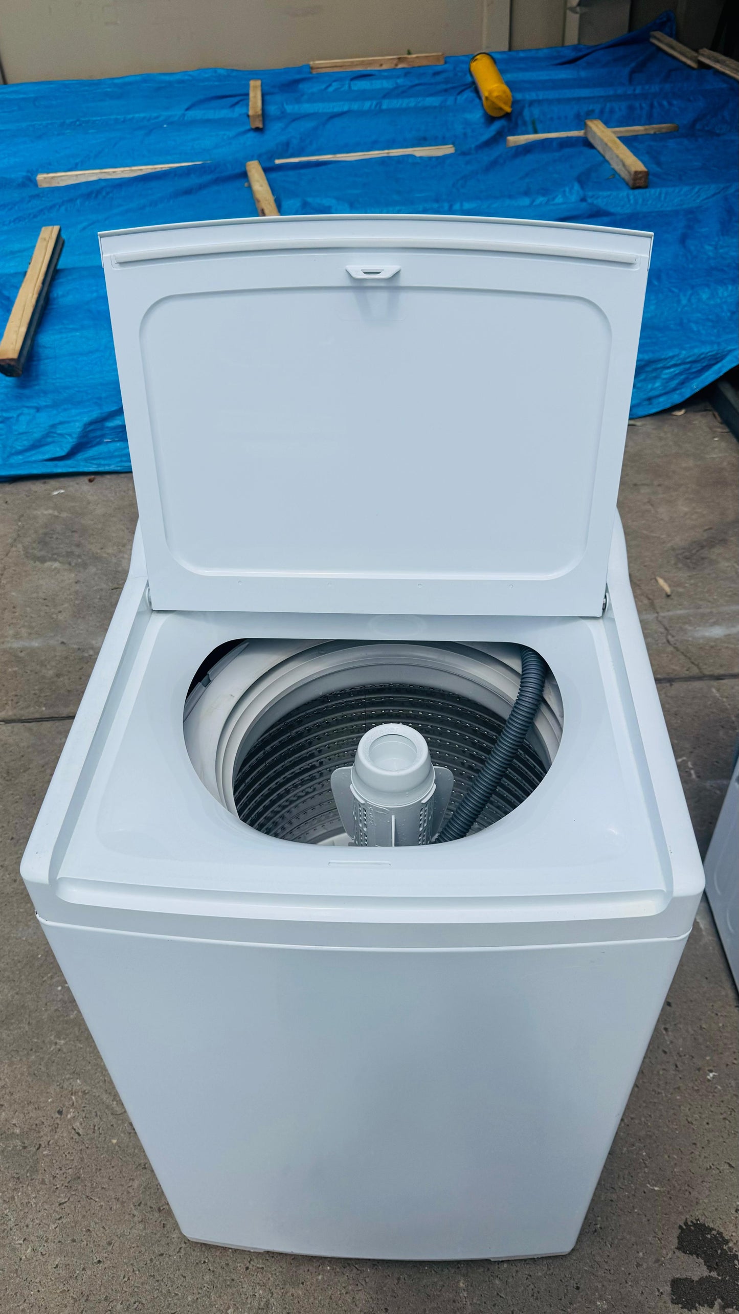 FISHER AND PAYKEL 7KGS TOP LOADER WASHING MACHINE