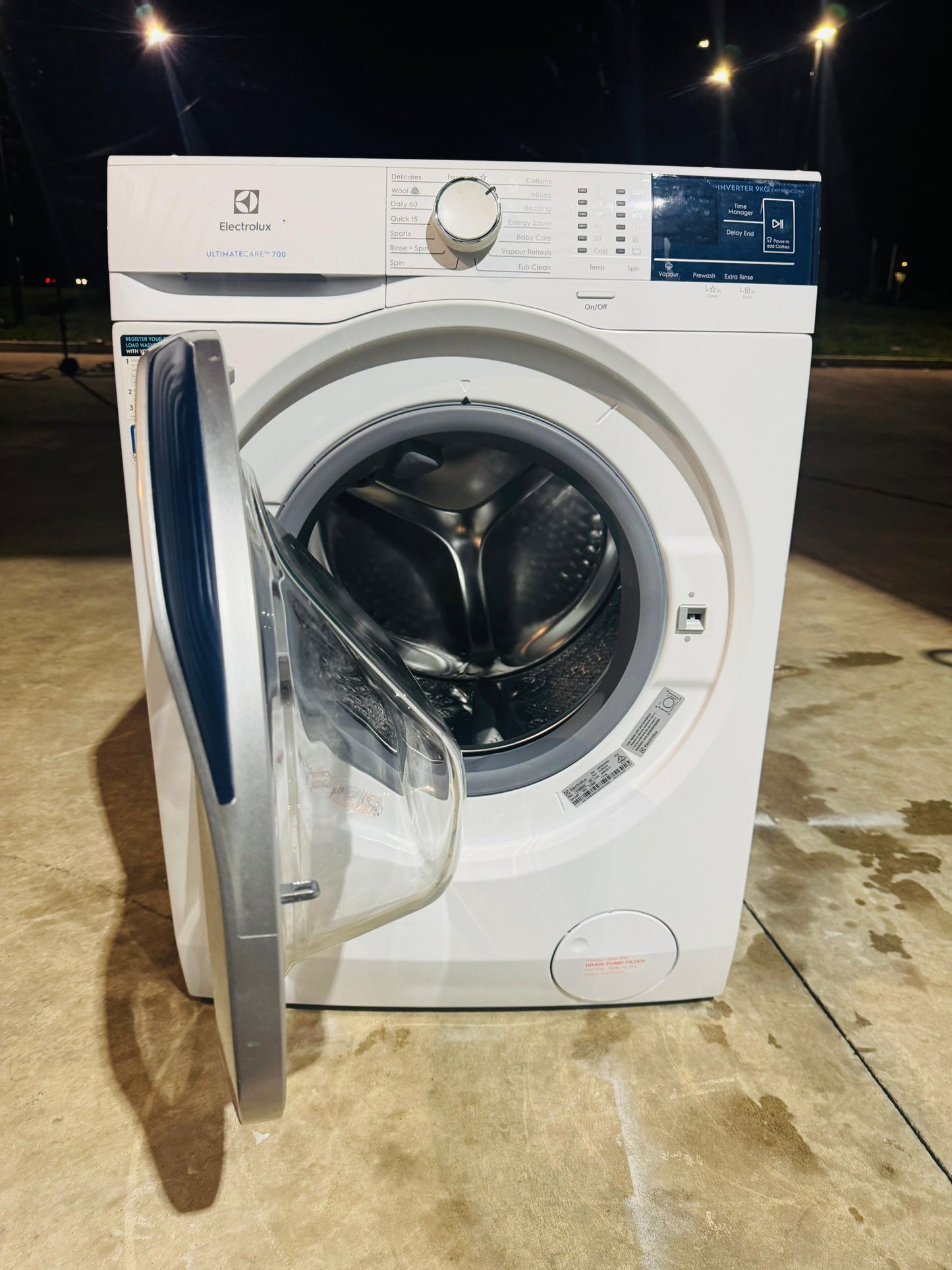 ELECTROLUX 9KGS FRONT LOADER WASHING MACHINE