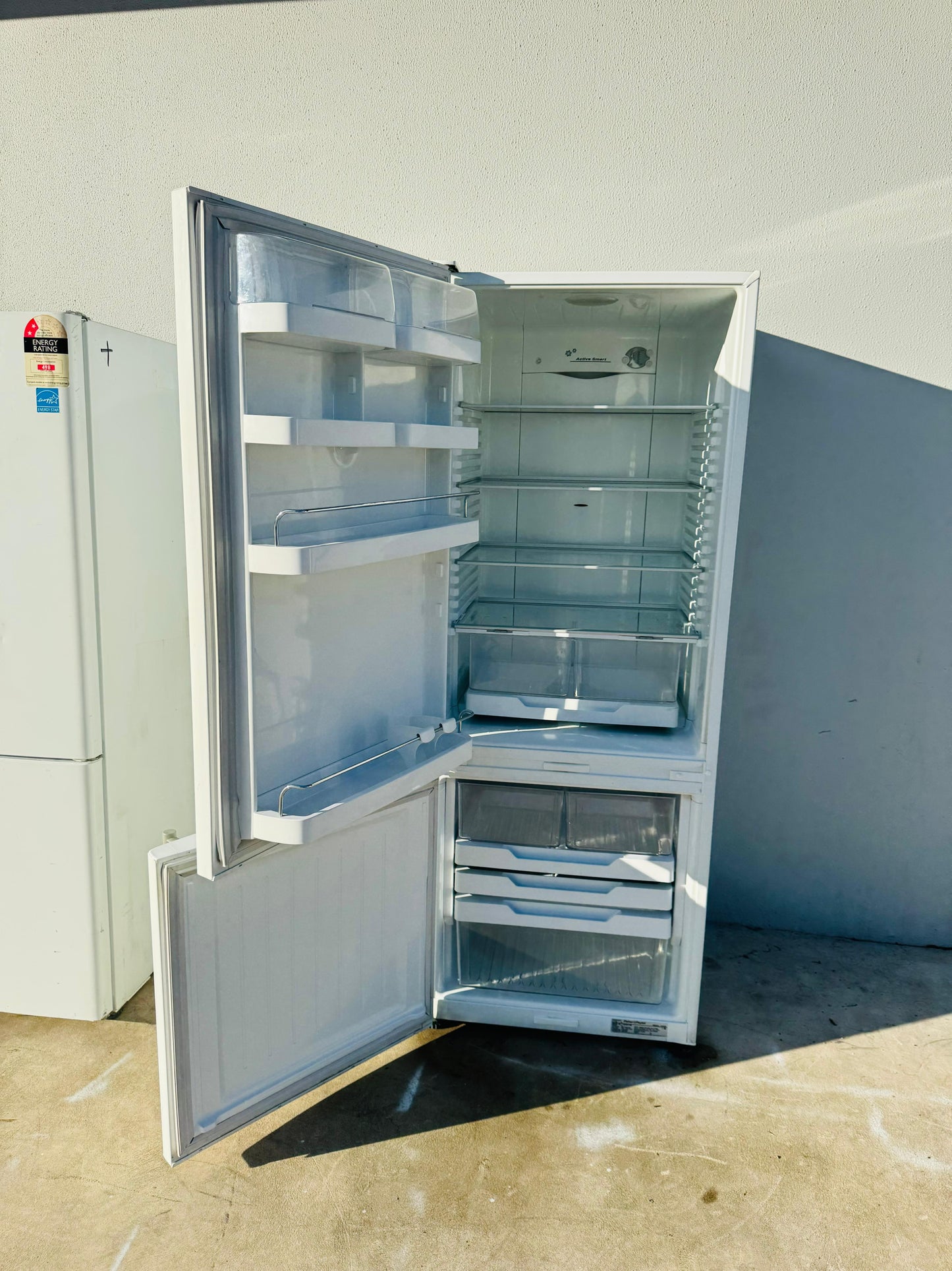 FISHER AND PAYKEL 403 LITRES FRIDGE FREEZER