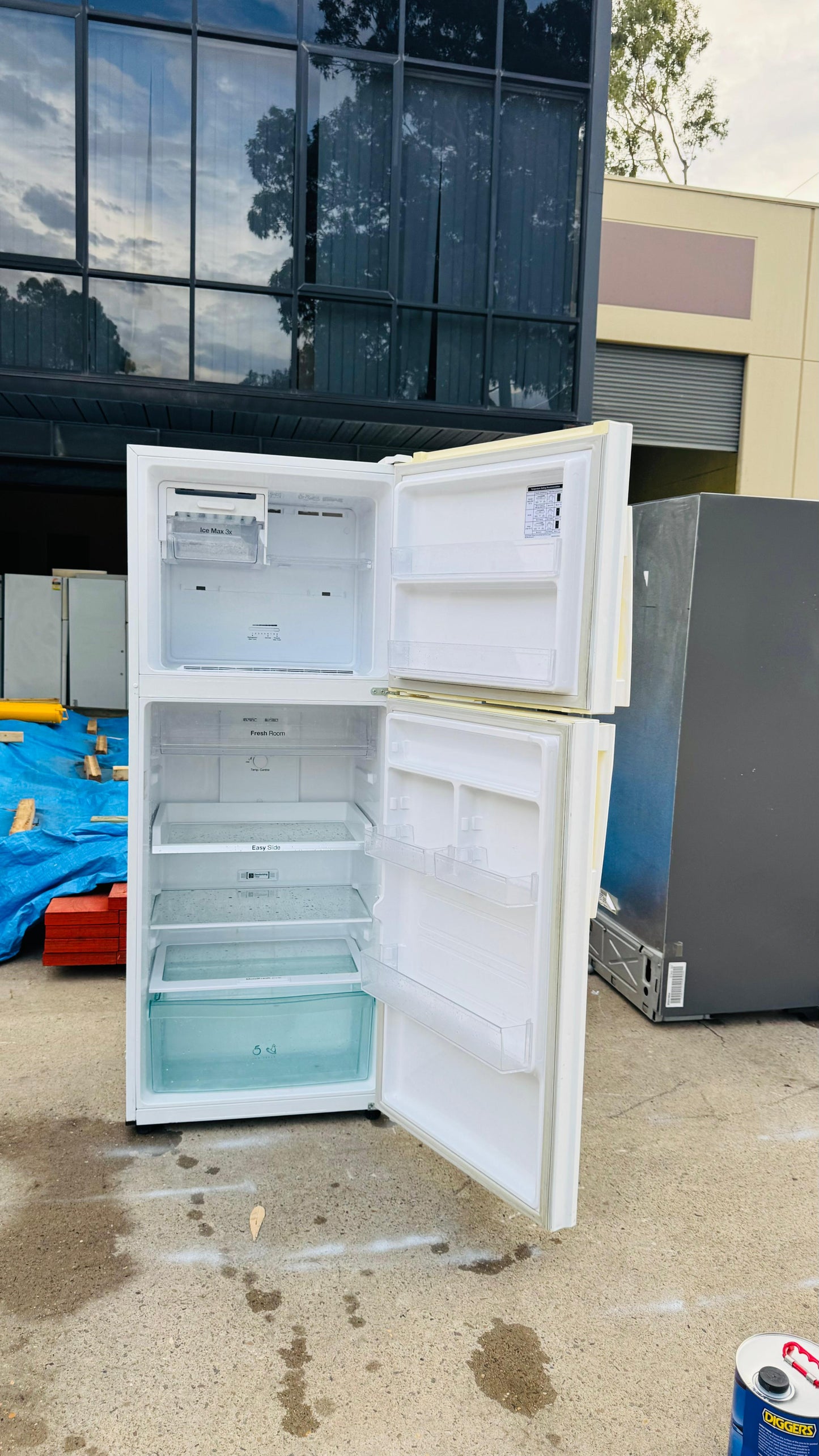 SAMSUNG 392 LITRES FRIDGE FREEZER