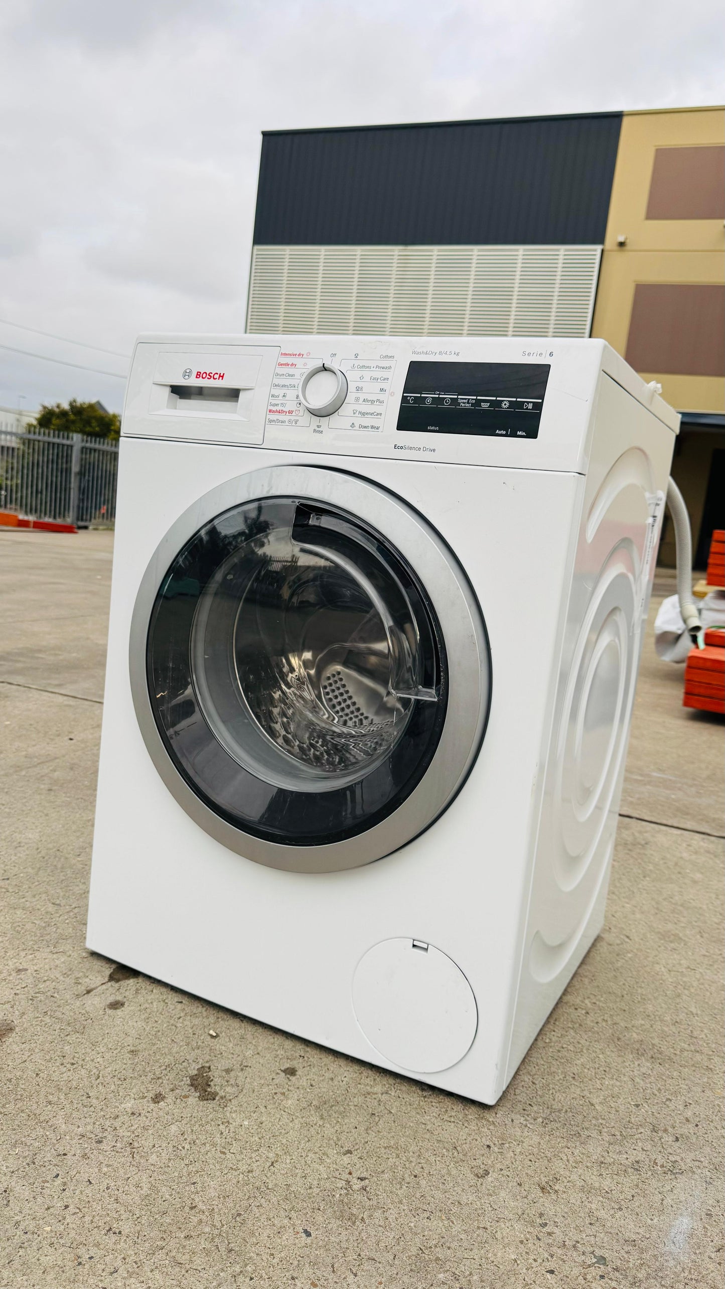 BOSCH 8KGS FRONT LOADER WASHING MACHINE