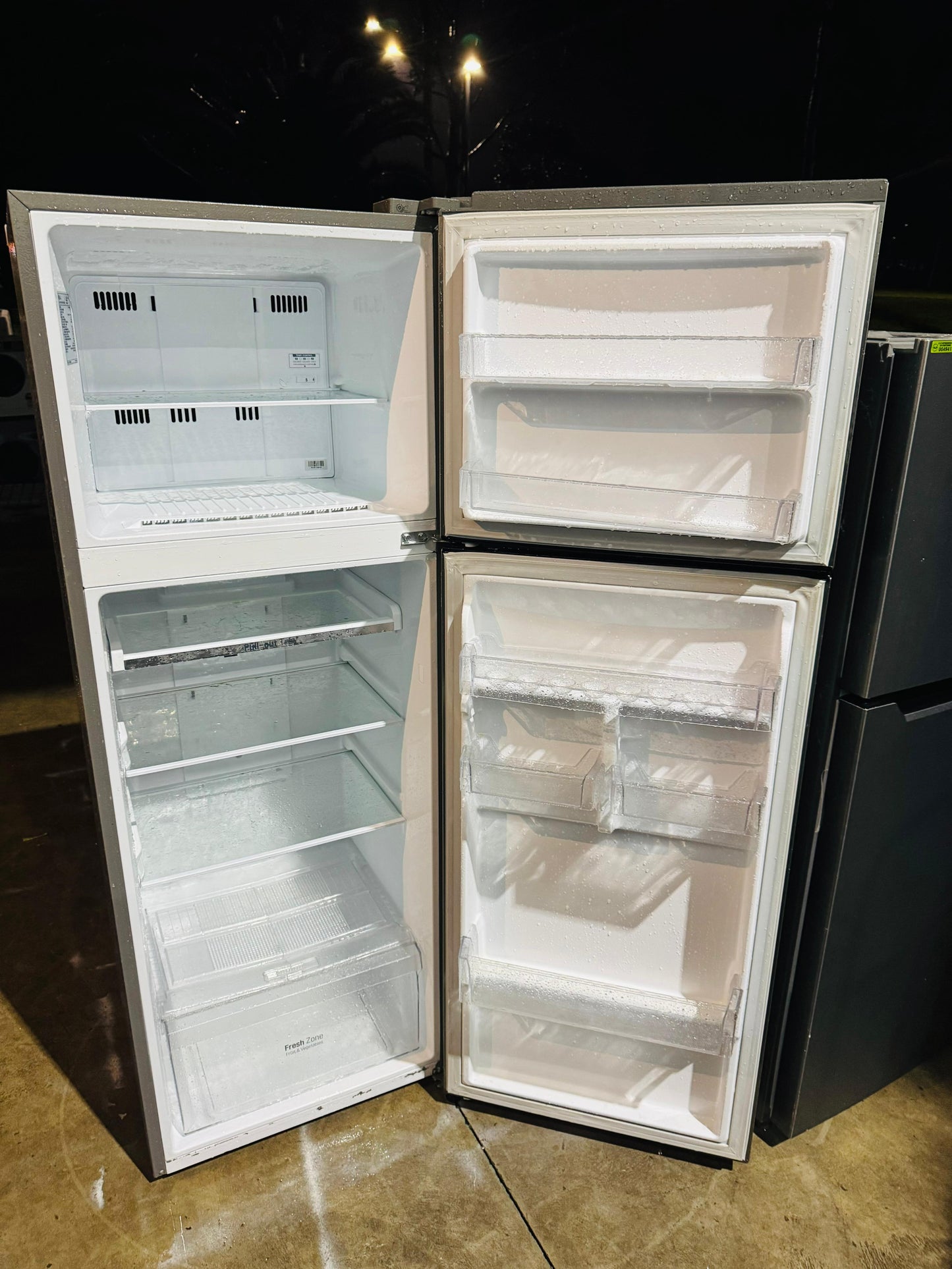 LG 332 LITRES FRIDGE FREEZER