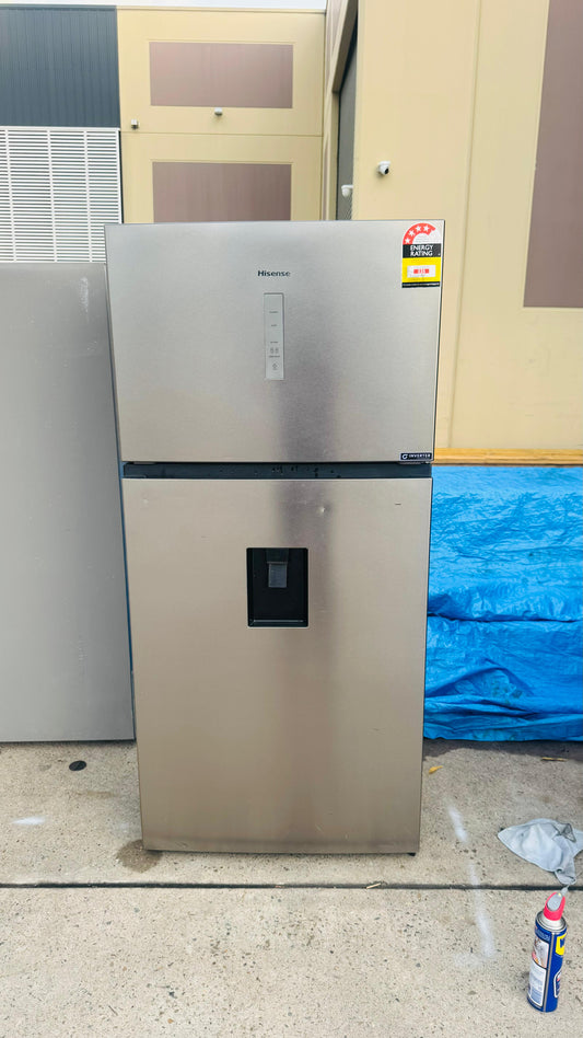 HISENSE 496 LITRES FRIDGE FREEZER