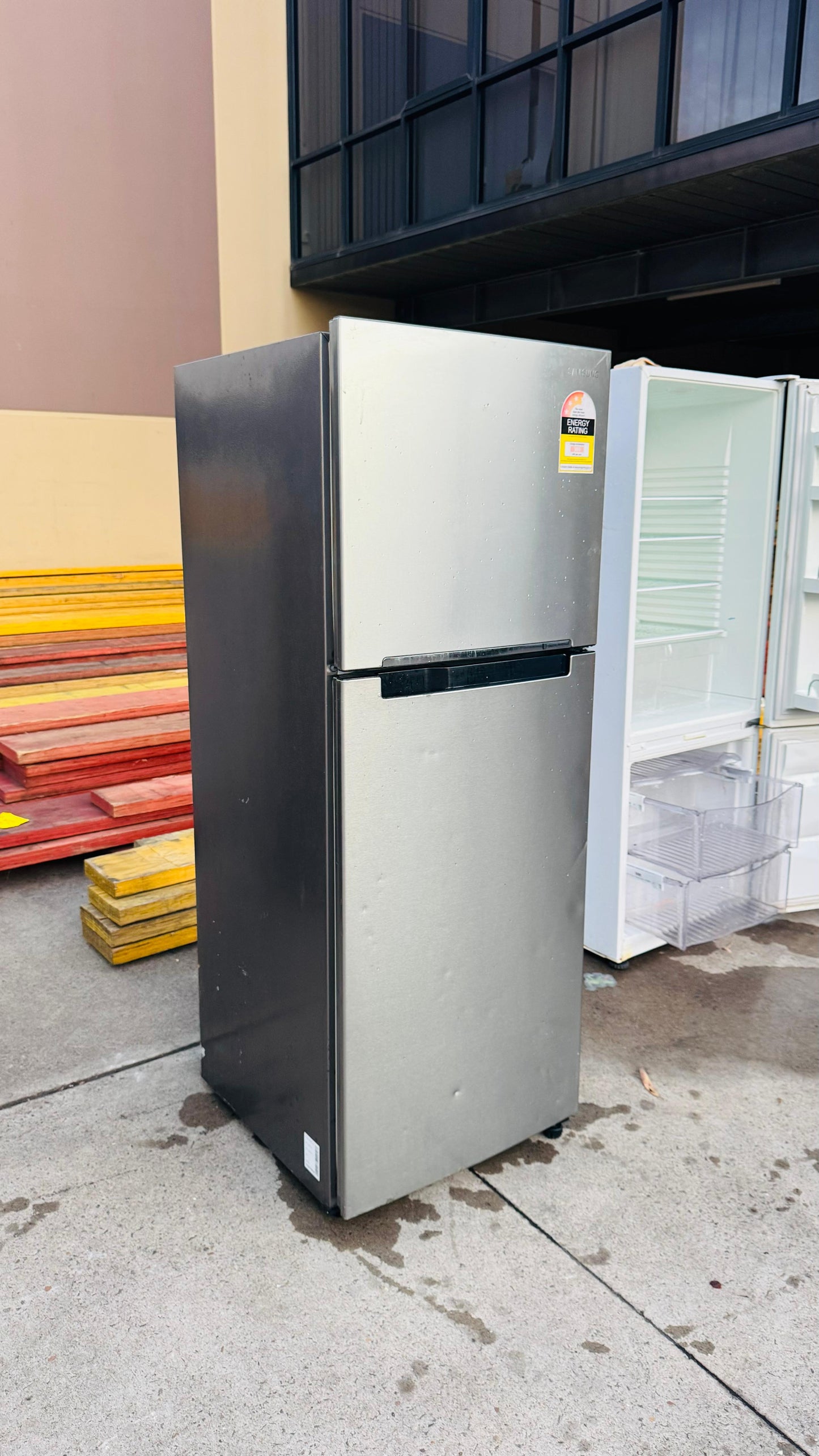 SAMSUNG 320 LITRES FRIDGE FREEZER