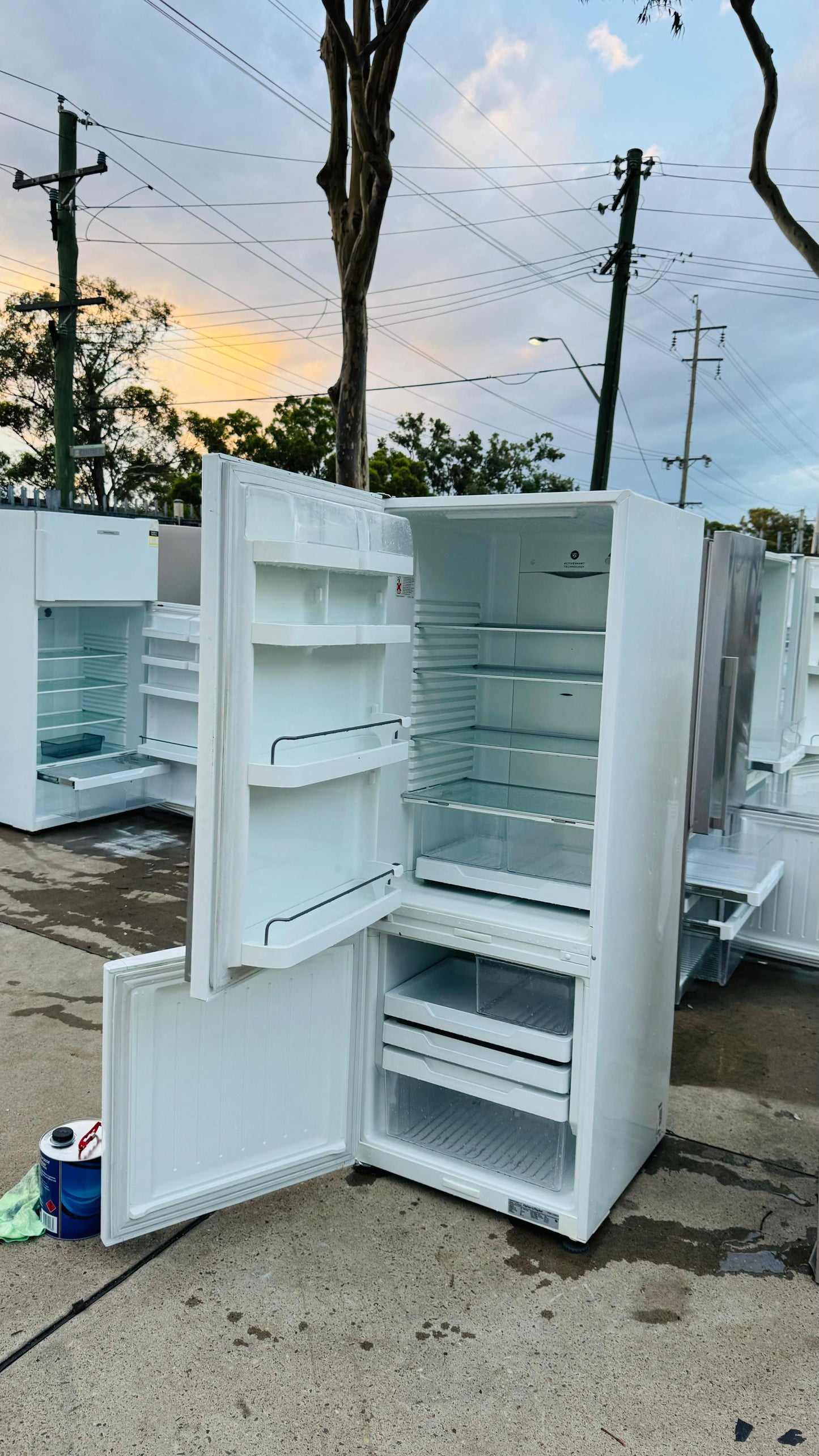 FISHER AND PAYKEL 403 LITRES FRIDGE FREEZER