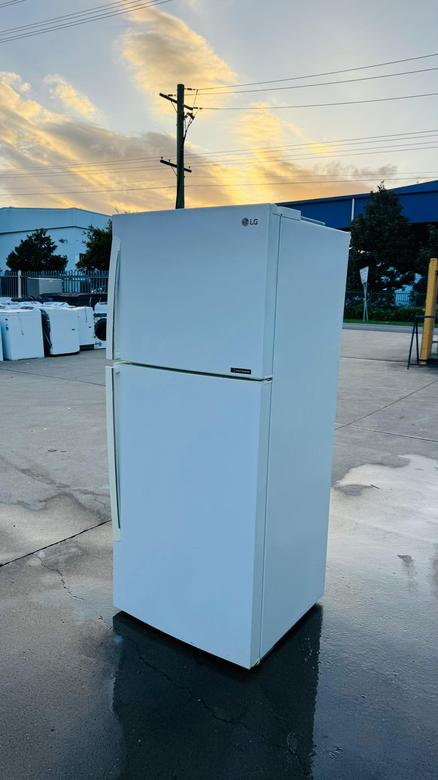 LG 442 LITRES FRIDGE FREEZER