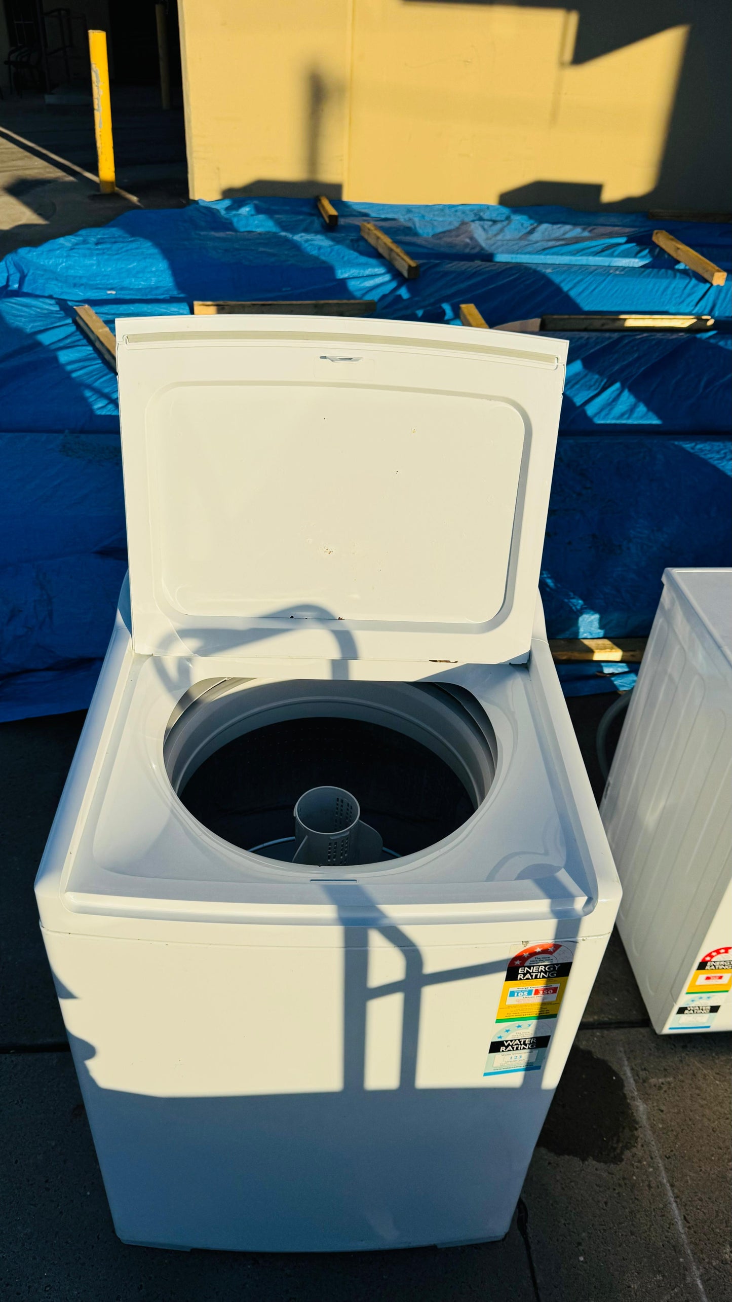 FISHER AND PAYKEL 10KGS TOP LOADER WASHING MACHINE