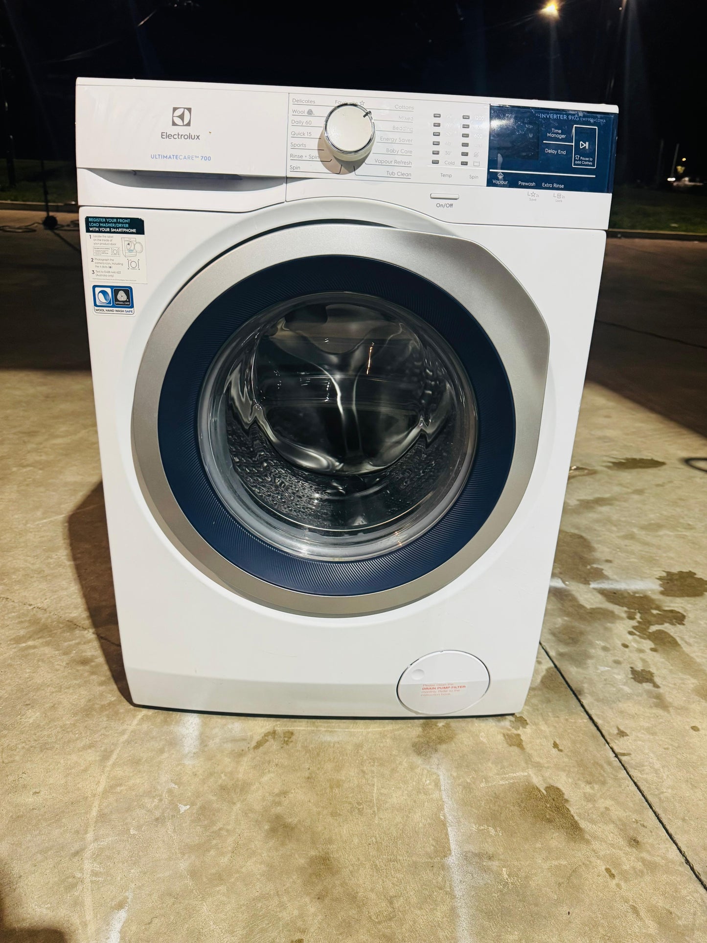 ELECTROLUX 9KGS FRONT LOADER WASHING MACHINE