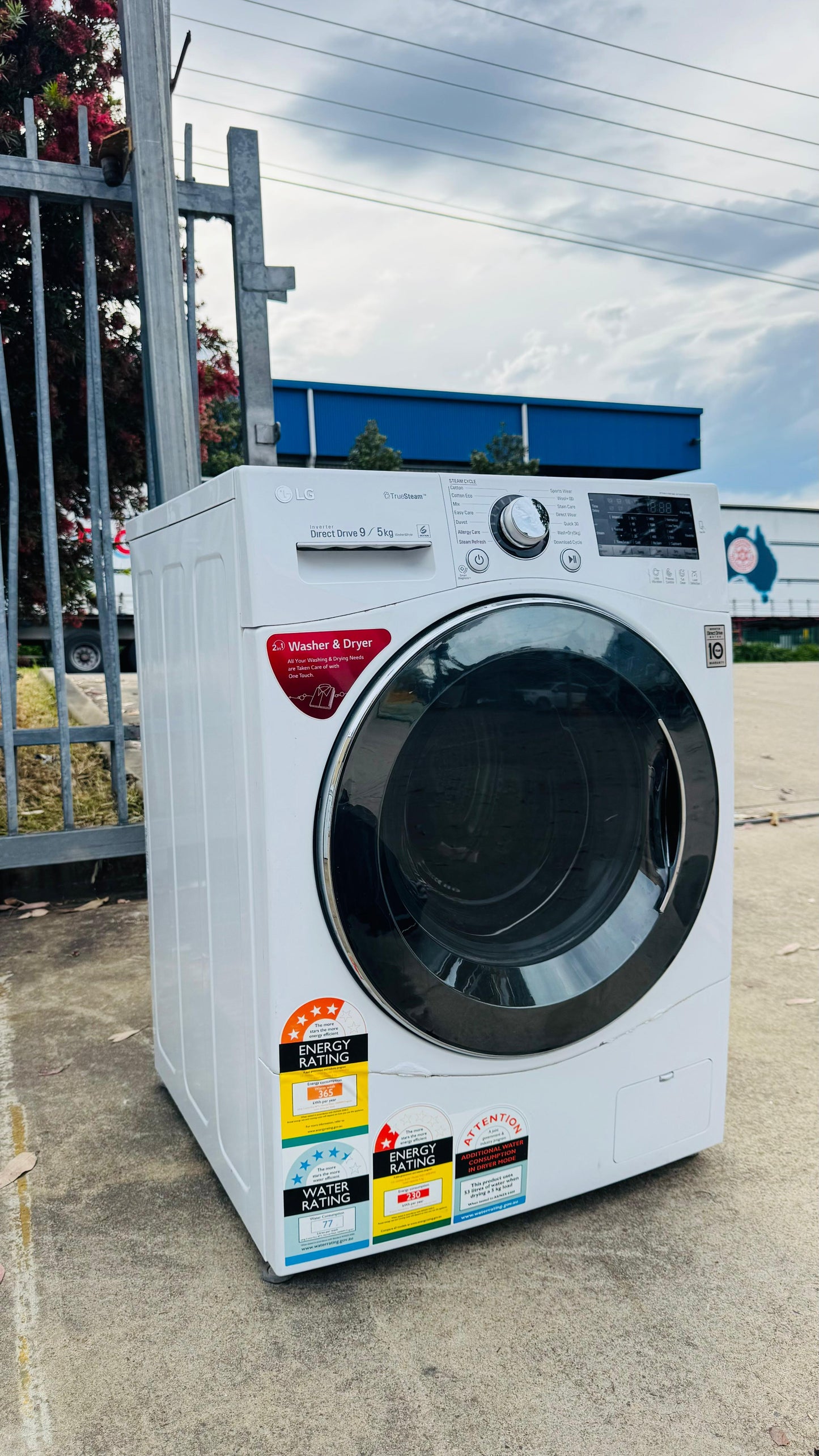 LG 9KGS FRONT LOADER WASHING MACHINE