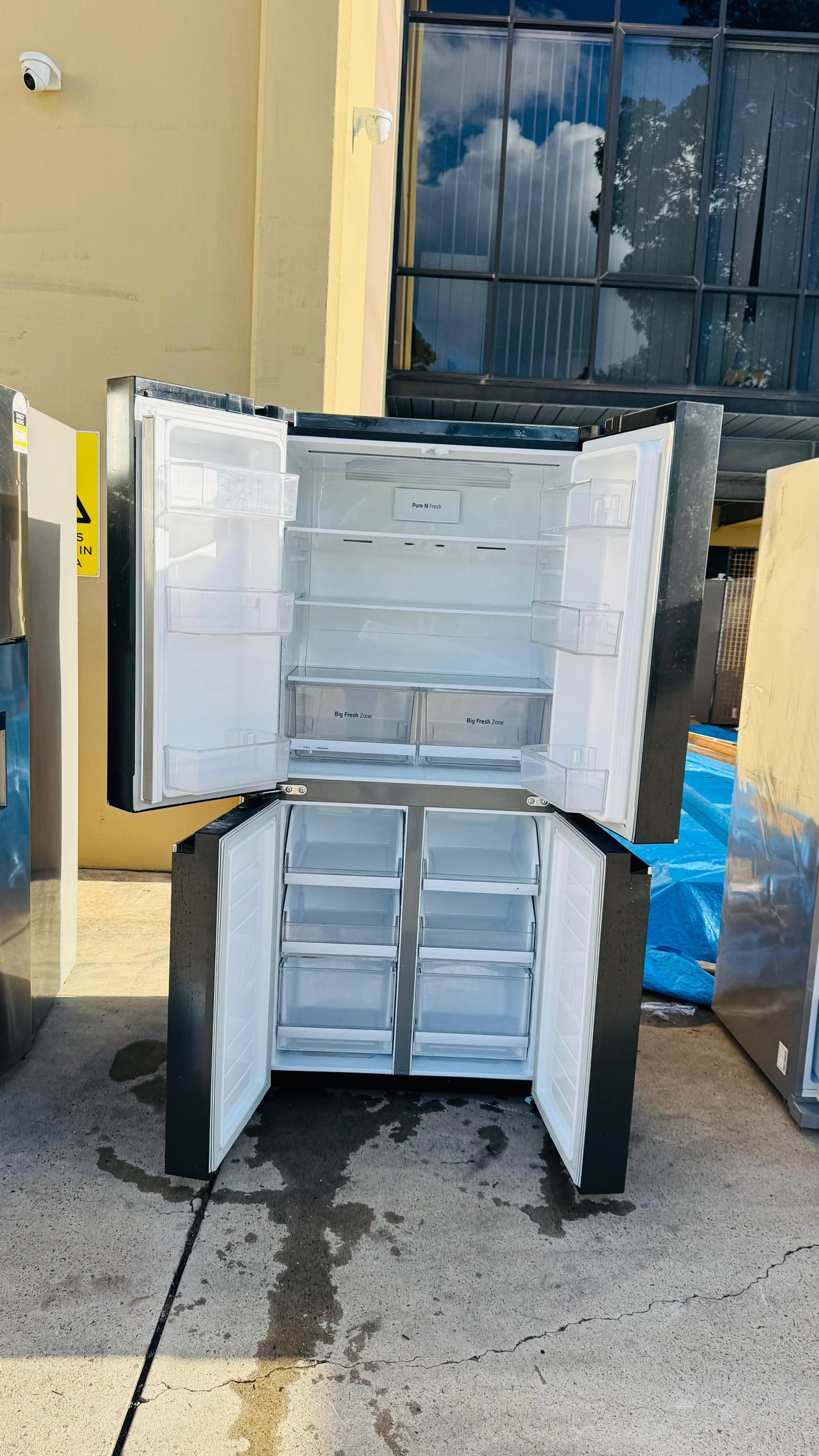 LG QUAD FRENCH DOOR 594 LITRES FRIDGE FREEZER