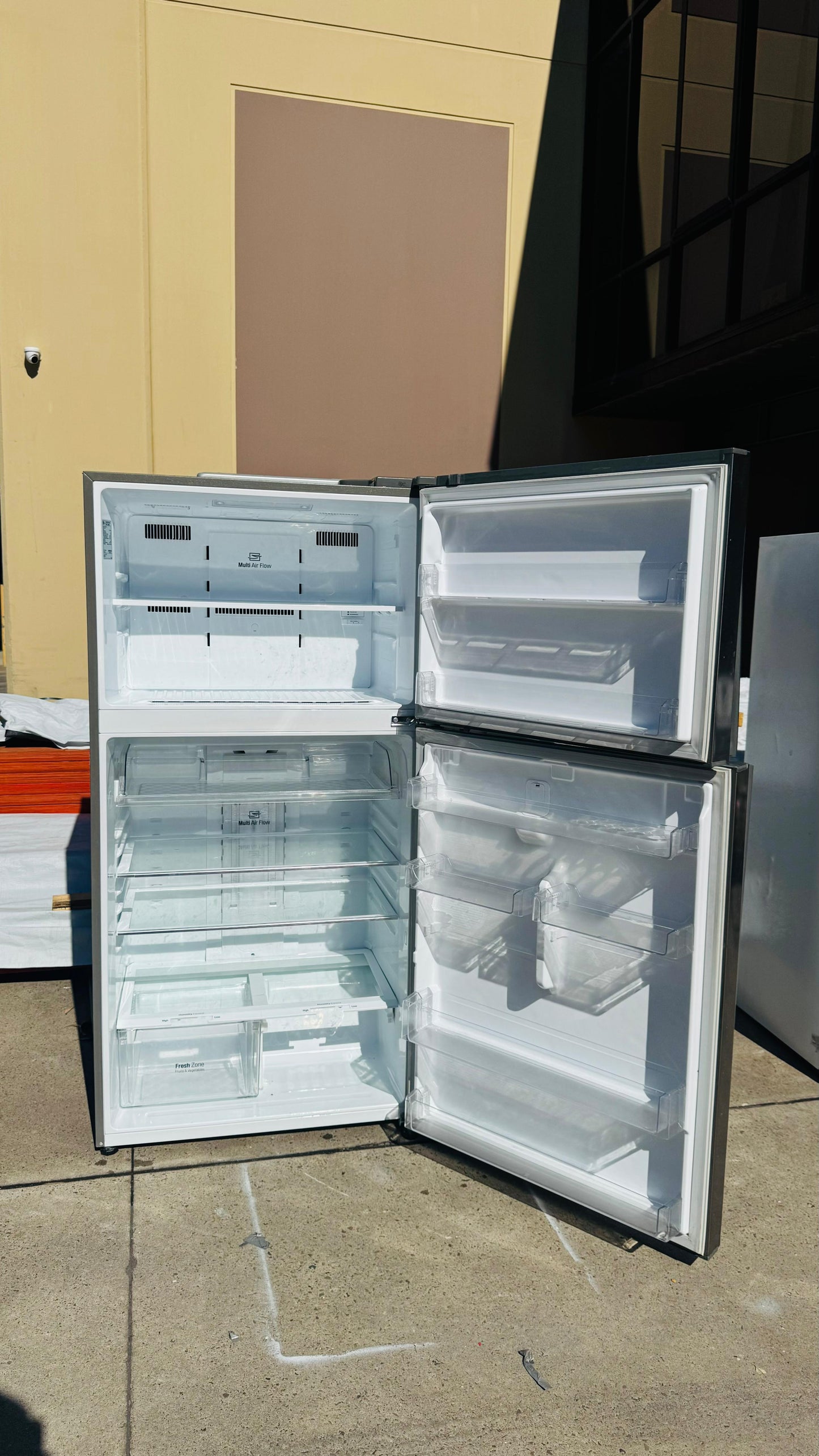 LG 600 LITRES FRIDGE FREEZER