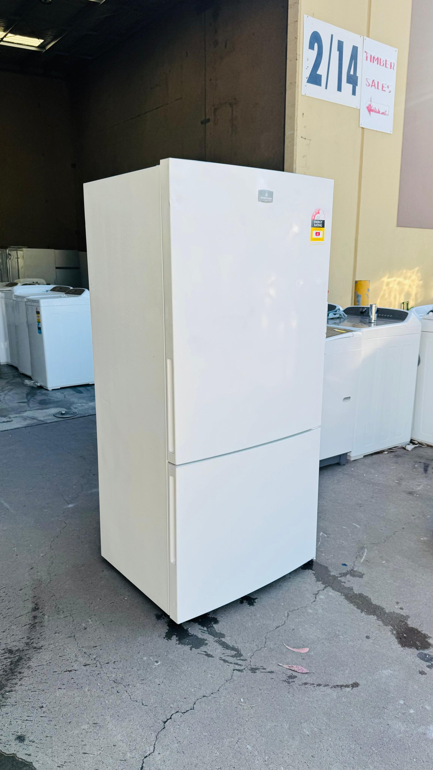 KELVINATOR 529 LITRES FRIDGE FREEZER