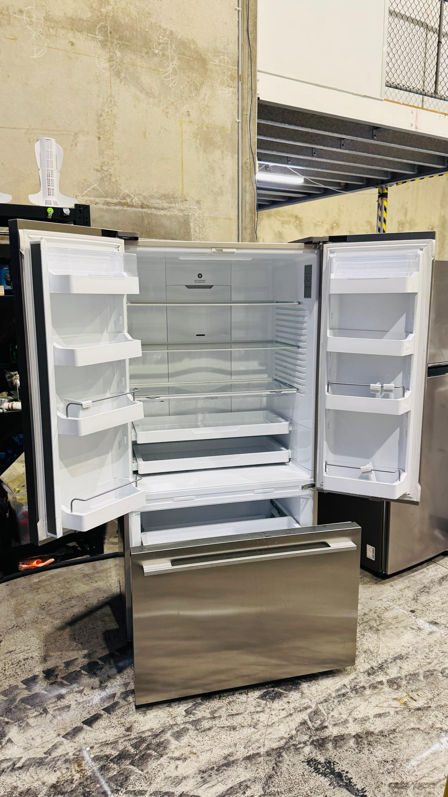 FISHER AND PAYKEL 614 LITRES FRENCH DOOR FRIDGE