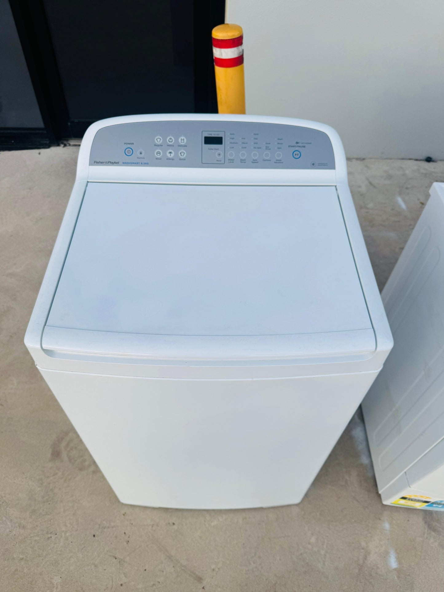FISHER AND PAYKEL 8.5 KGS TOP LOADER WASHING MACHINE